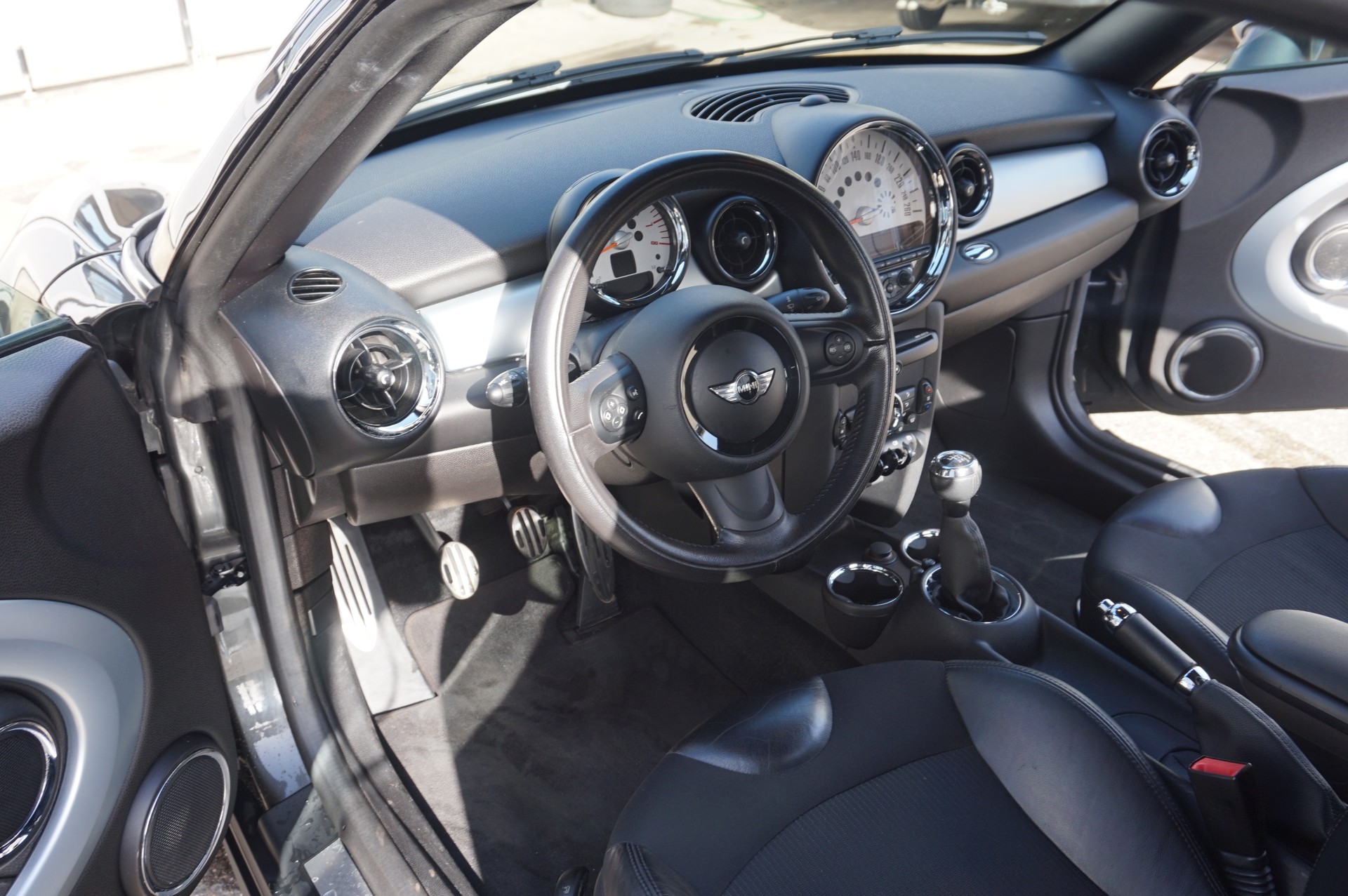 MINI Cooper S Coupé-image-6