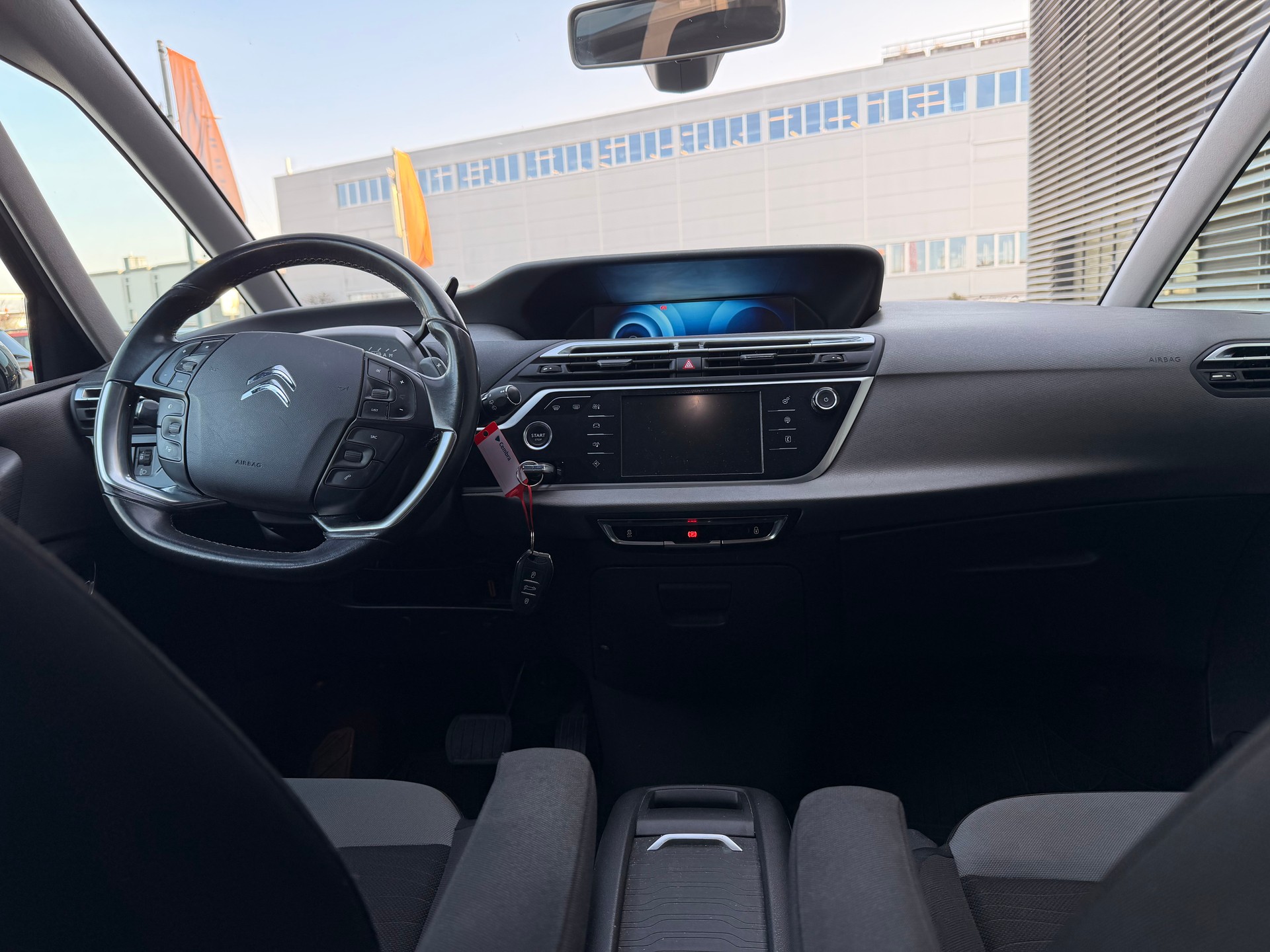 CITROEN Grand C4 Picasso 1.6 e-HDi Exclusive EGS6-image-9