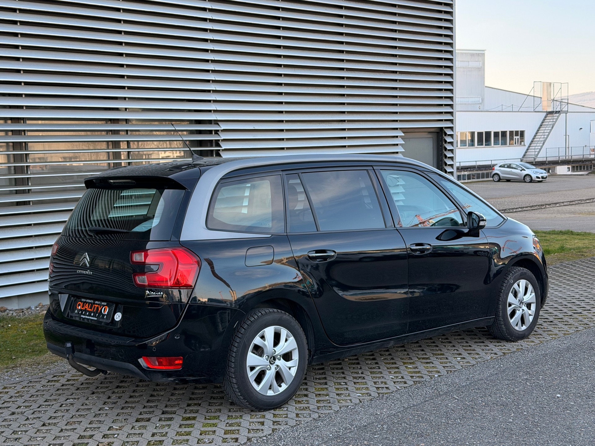 CITROEN Grand C4 Picasso 1.6 e-HDi Exclusive EGS6-image-5