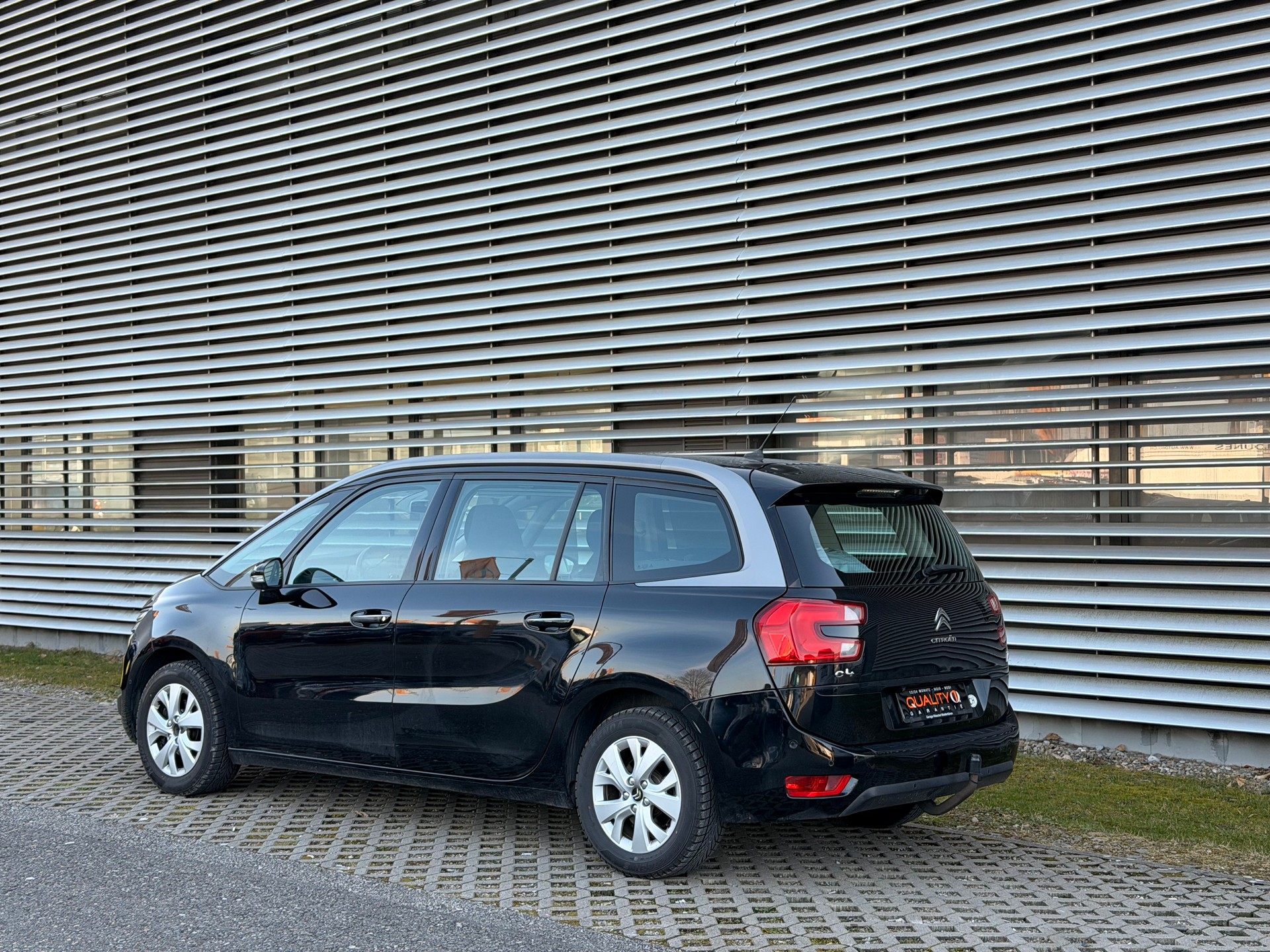 CITROEN Grand C4 Picasso 1.6 e-HDi Exclusive EGS6-image-1