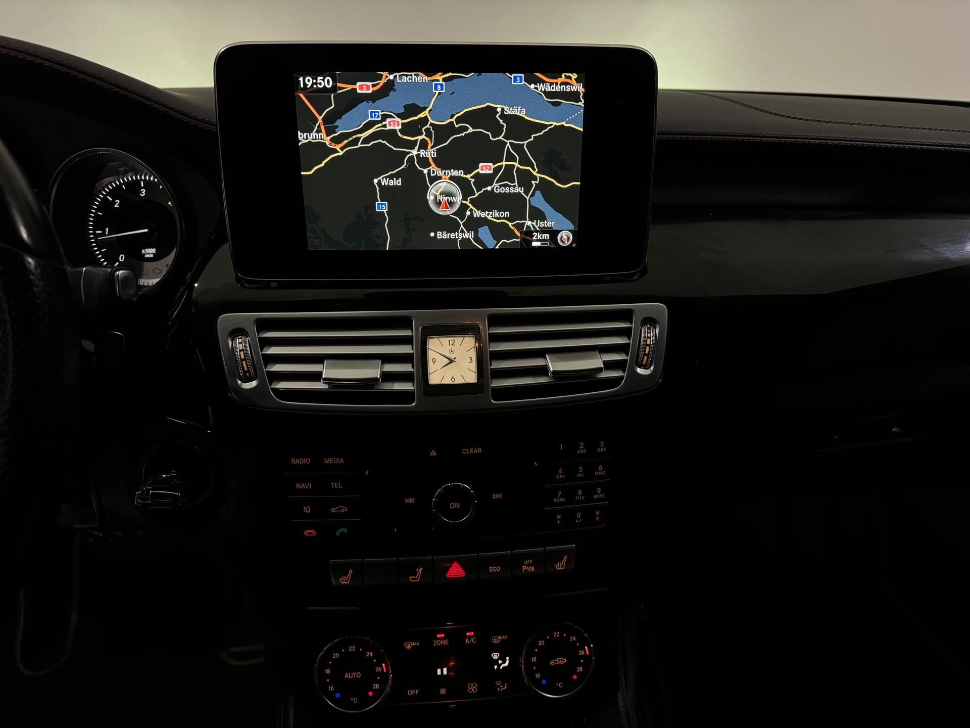MERCEDES-BENZ CLS Shooting Brake 250 BlueTEC 4Matic 7G-Tronic-image-13