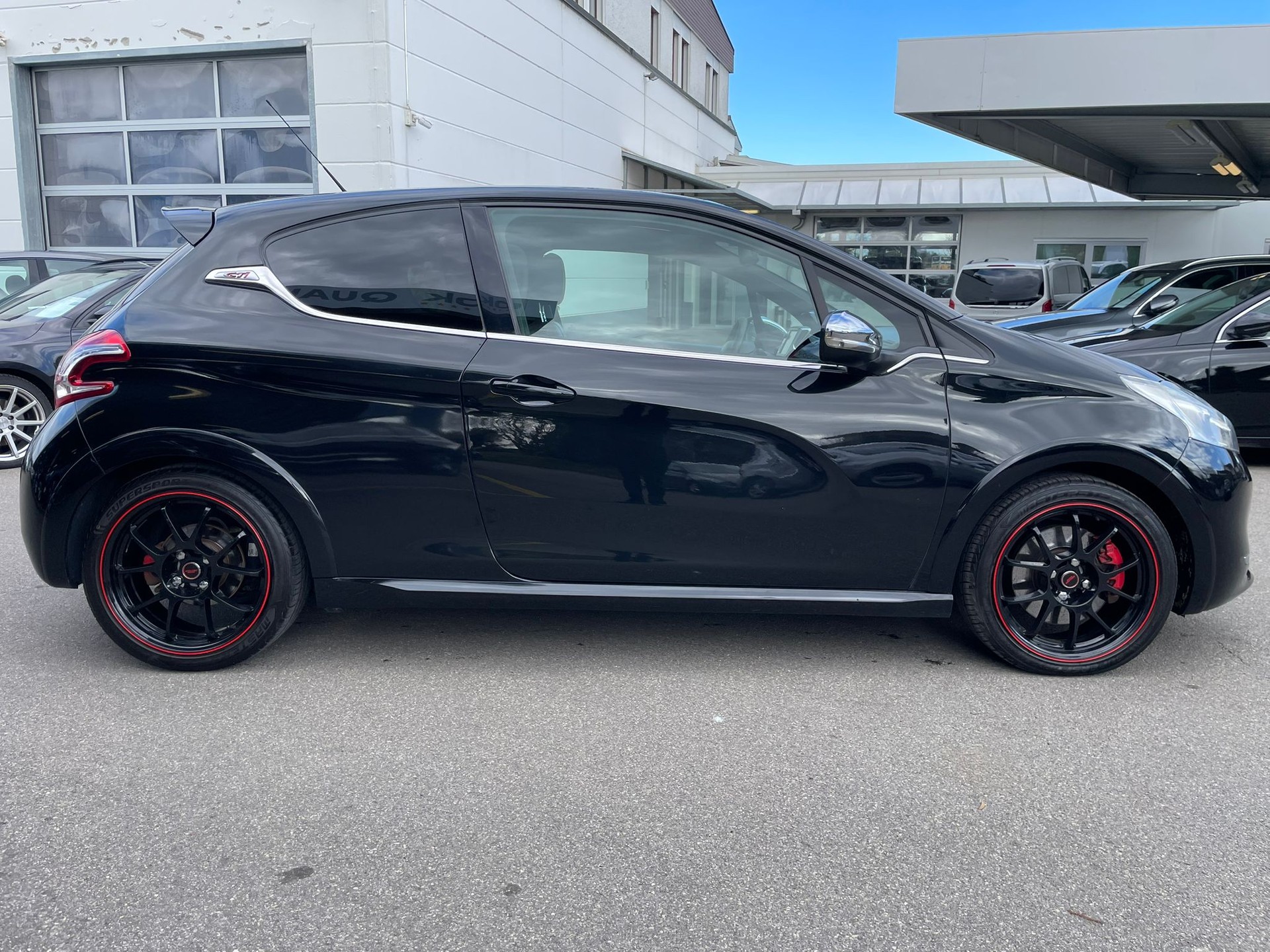 PEUGEOT 208 1.6 Turbo GTi-image-3