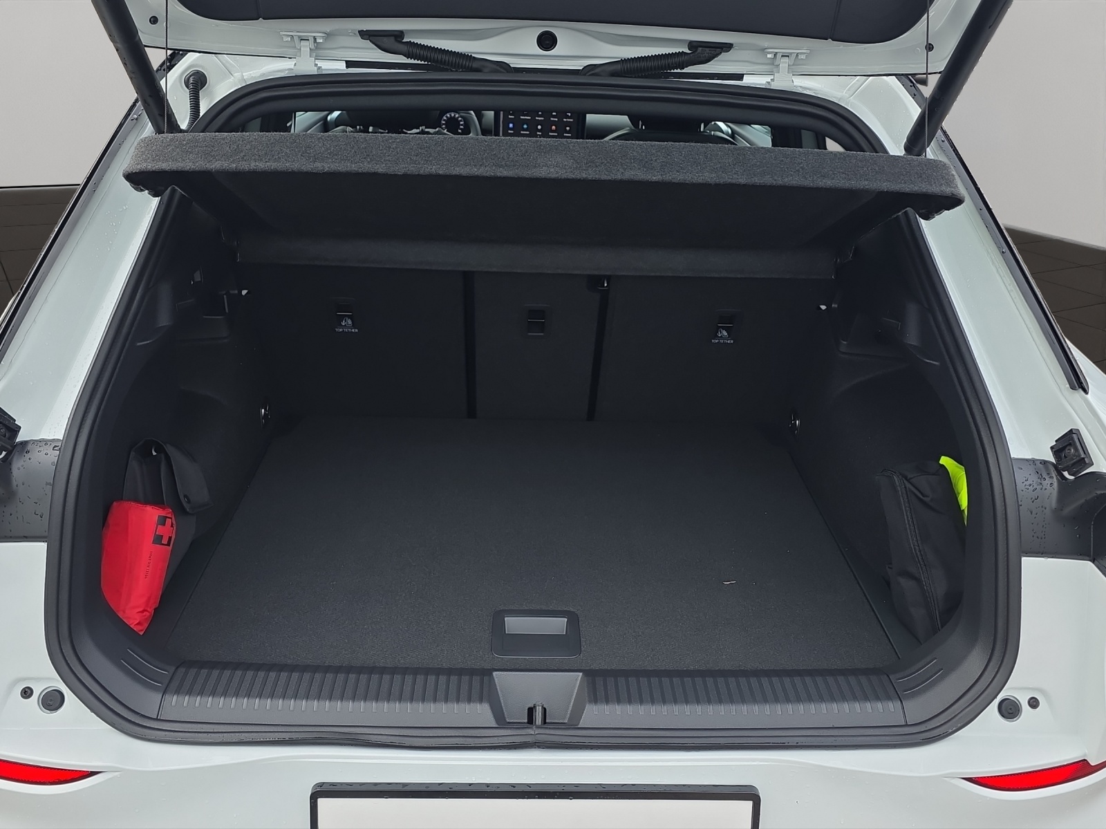 VW T-Roc 1.5 eTSI mHEV R-Line DSG-image-5