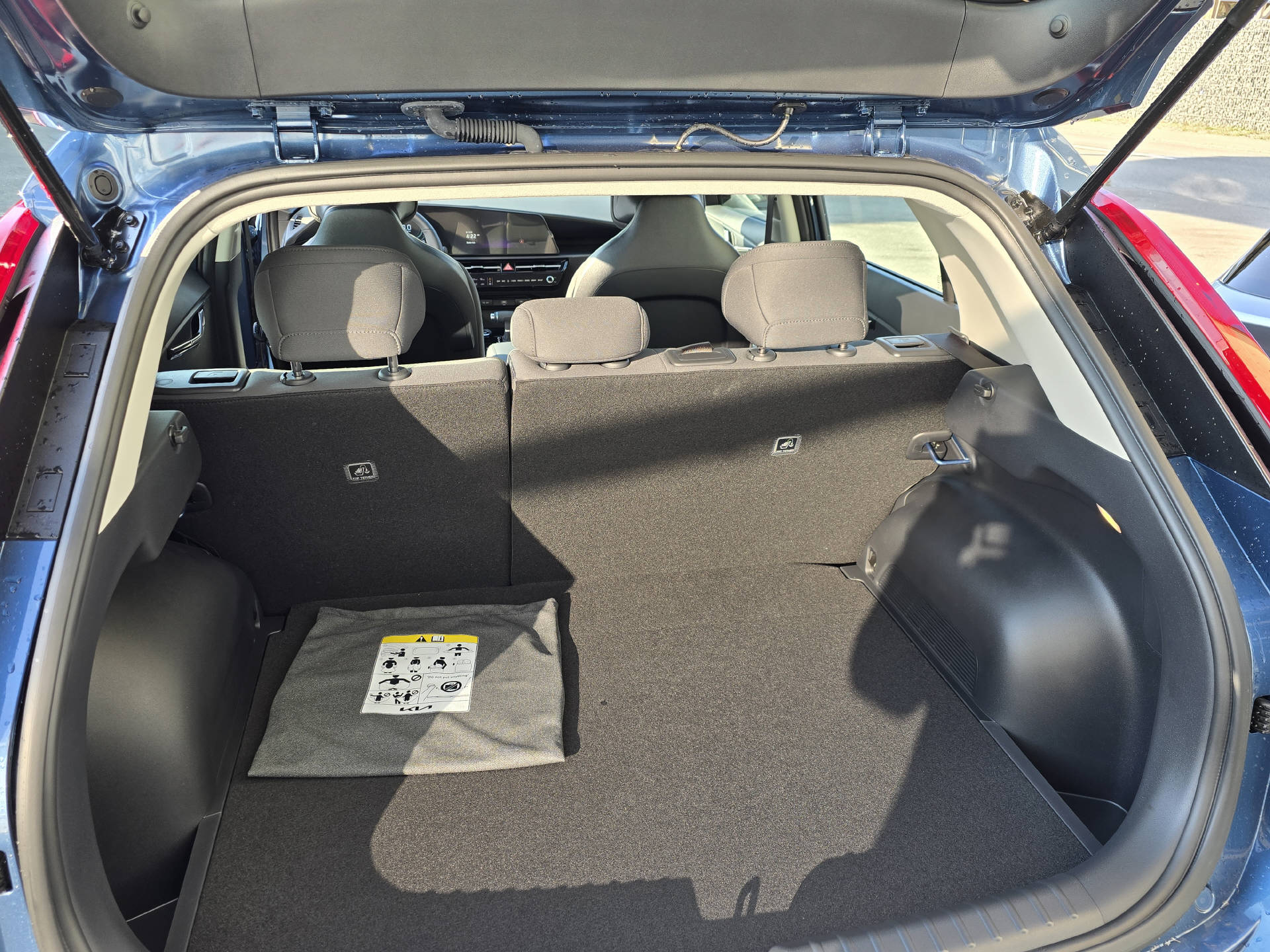 KIA Niro 1.6 GDi Hybrid-image-3