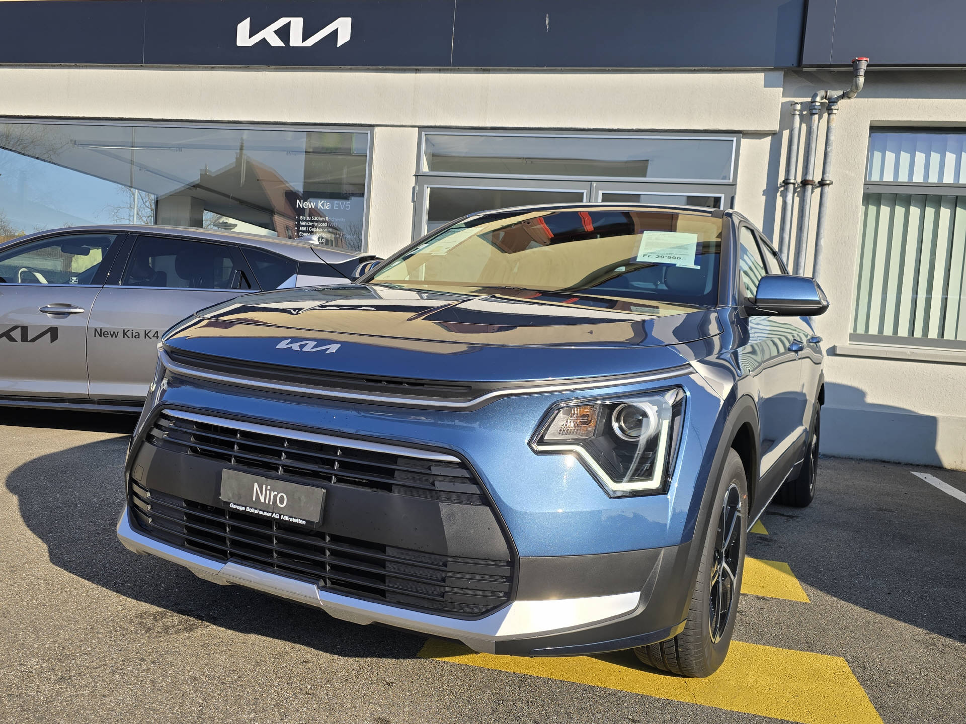 KIA Niro 1.6 GDi Hybrid-image-0