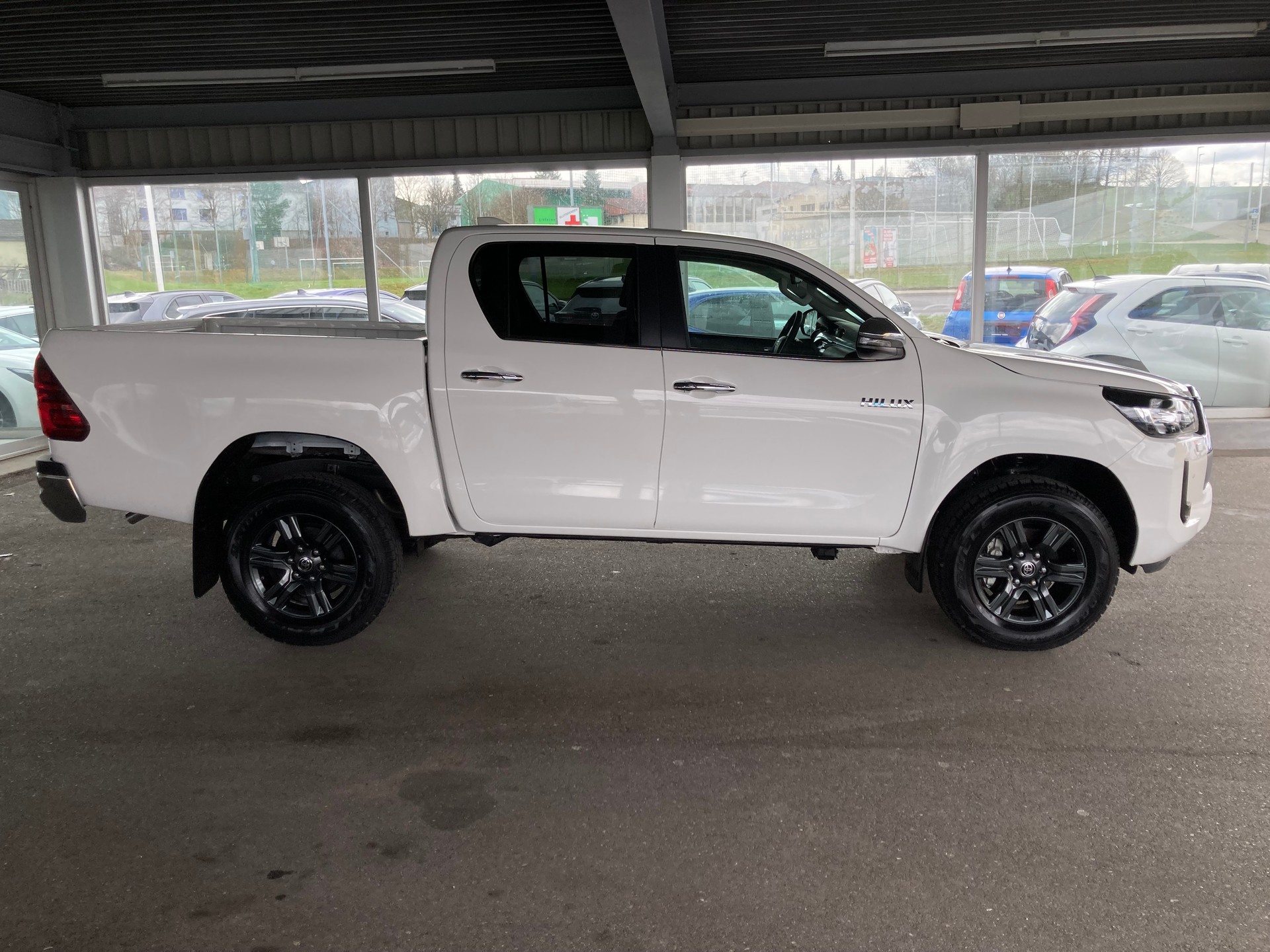 TOYOTA Hilux 2.4d Style Double Cab 4x4 A-image-3