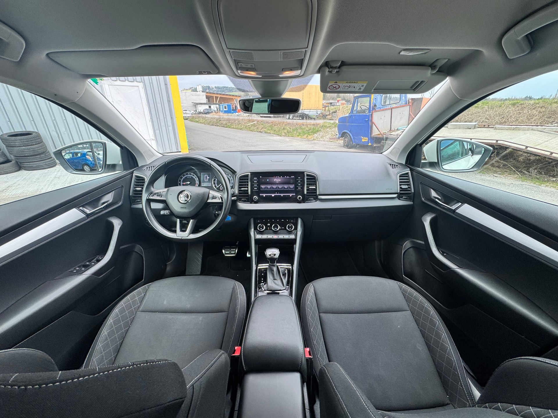 SKODA Karoq 2.0 TDI CR Ambition 4x4 DSG-image-9