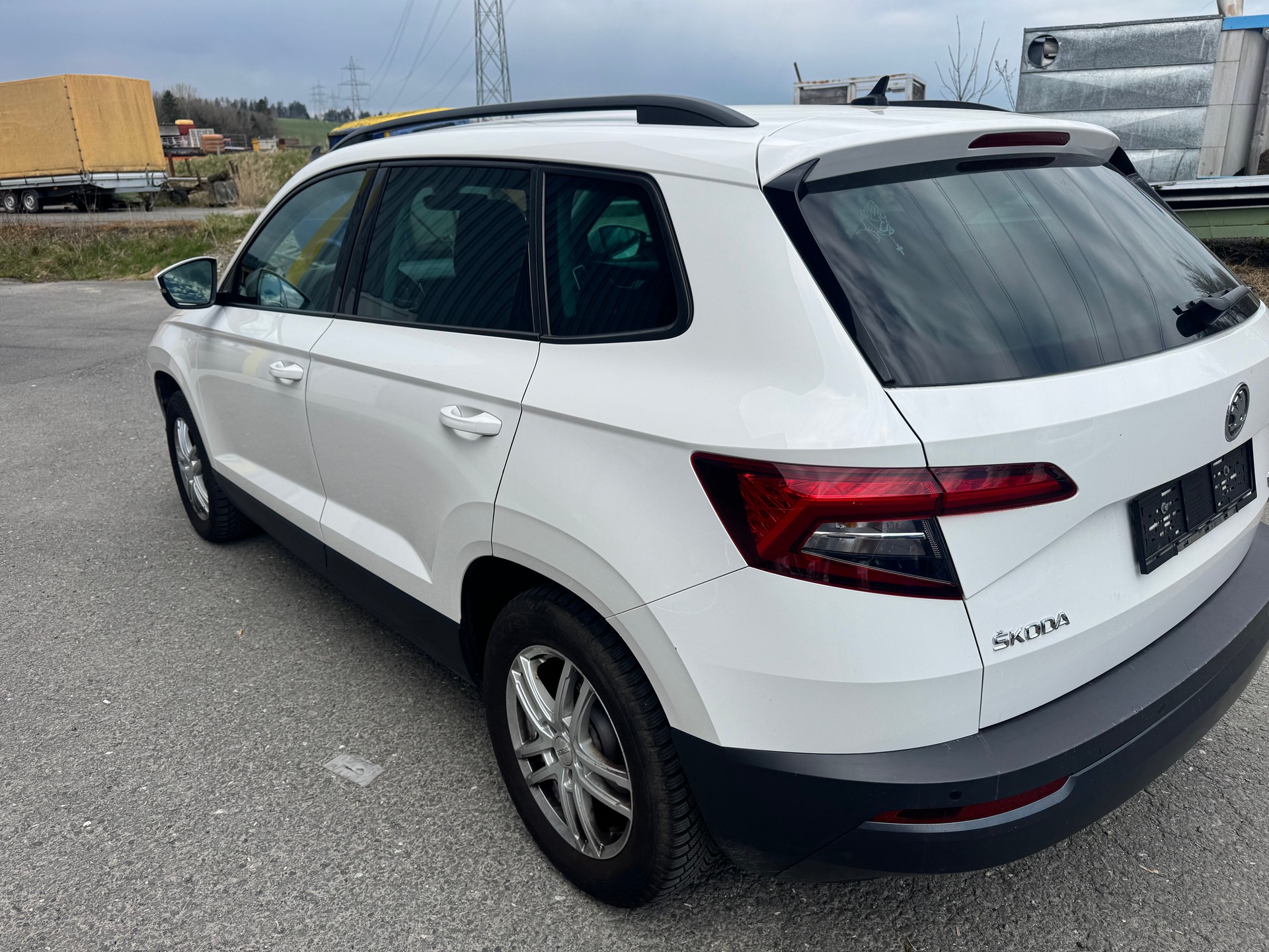 SKODA Karoq 2.0 TDI CR Ambition 4x4 DSG-image-3