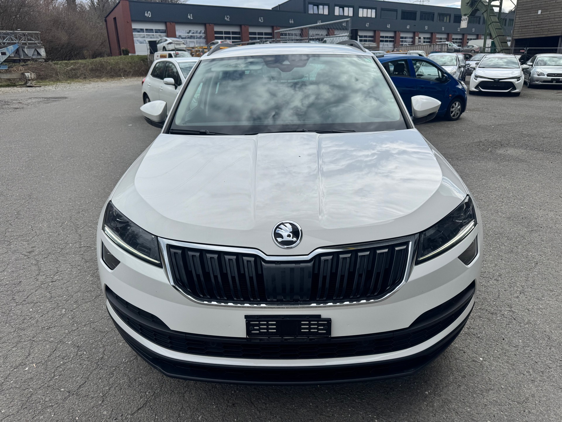 SKODA Karoq 2.0 TDI CR Ambition 4x4 DSG-image-1
