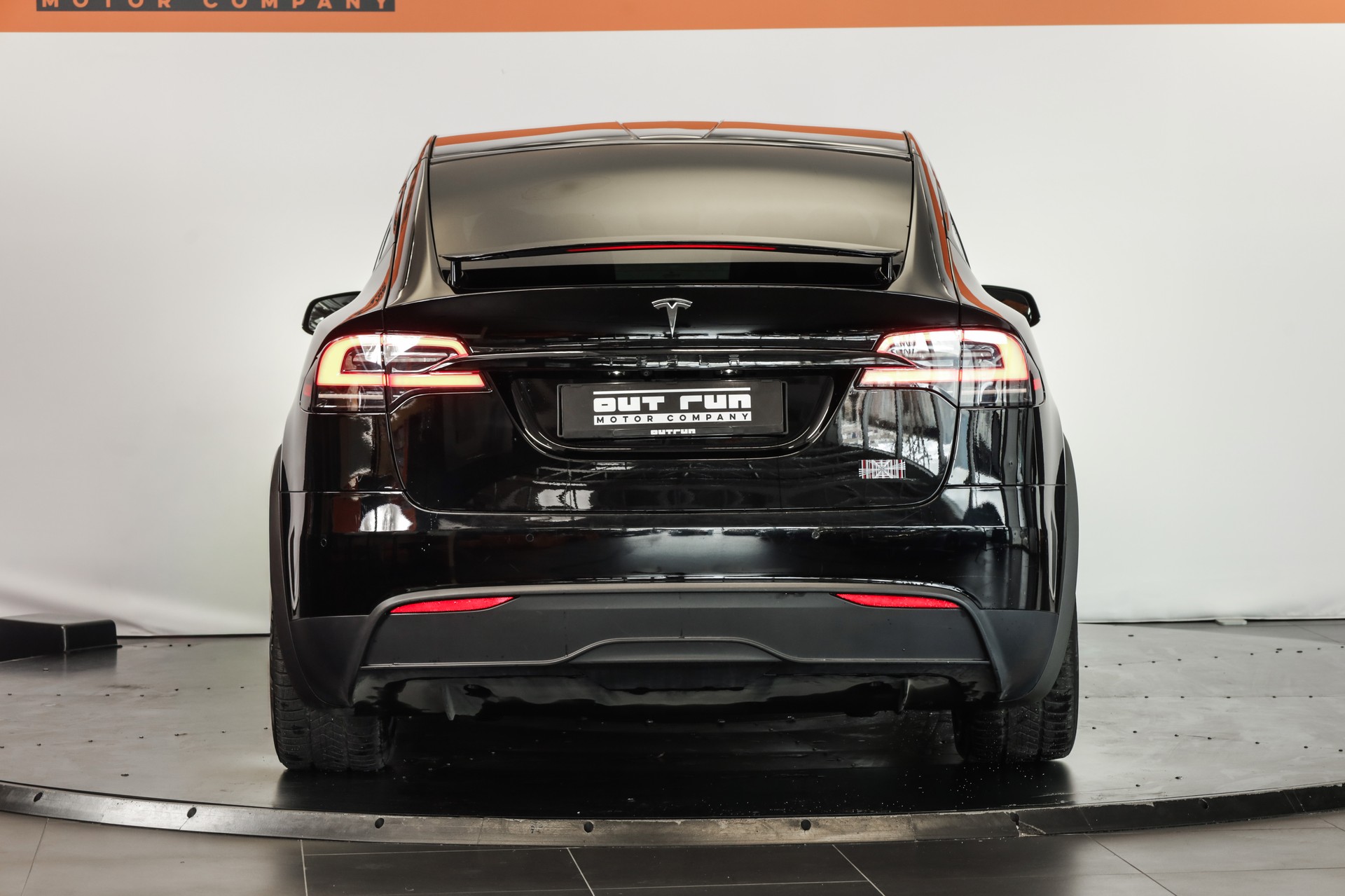 TESLA Model X 100kWh Plaid-image-2