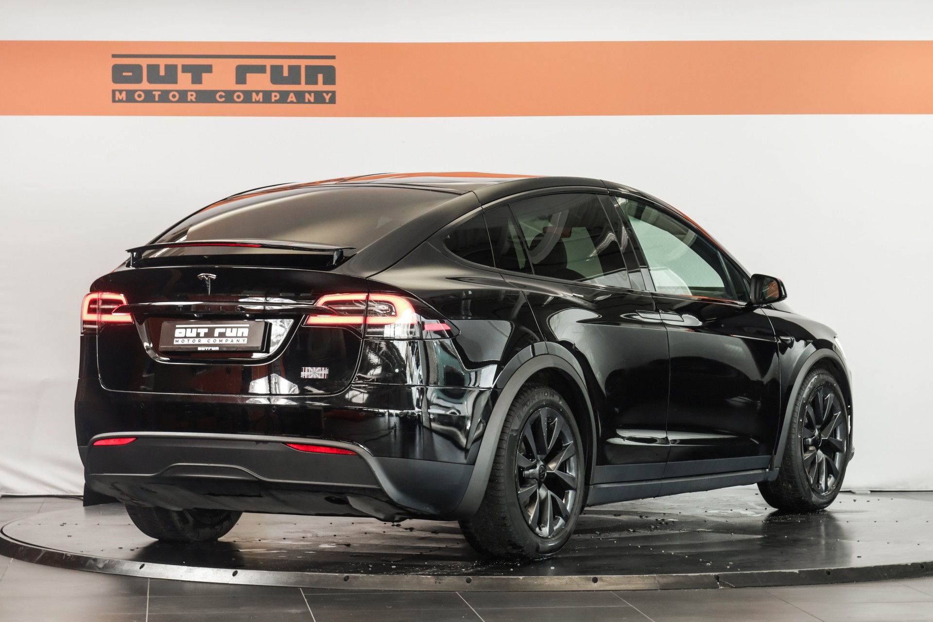 TESLA Model X 100kWh Plaid-image-3