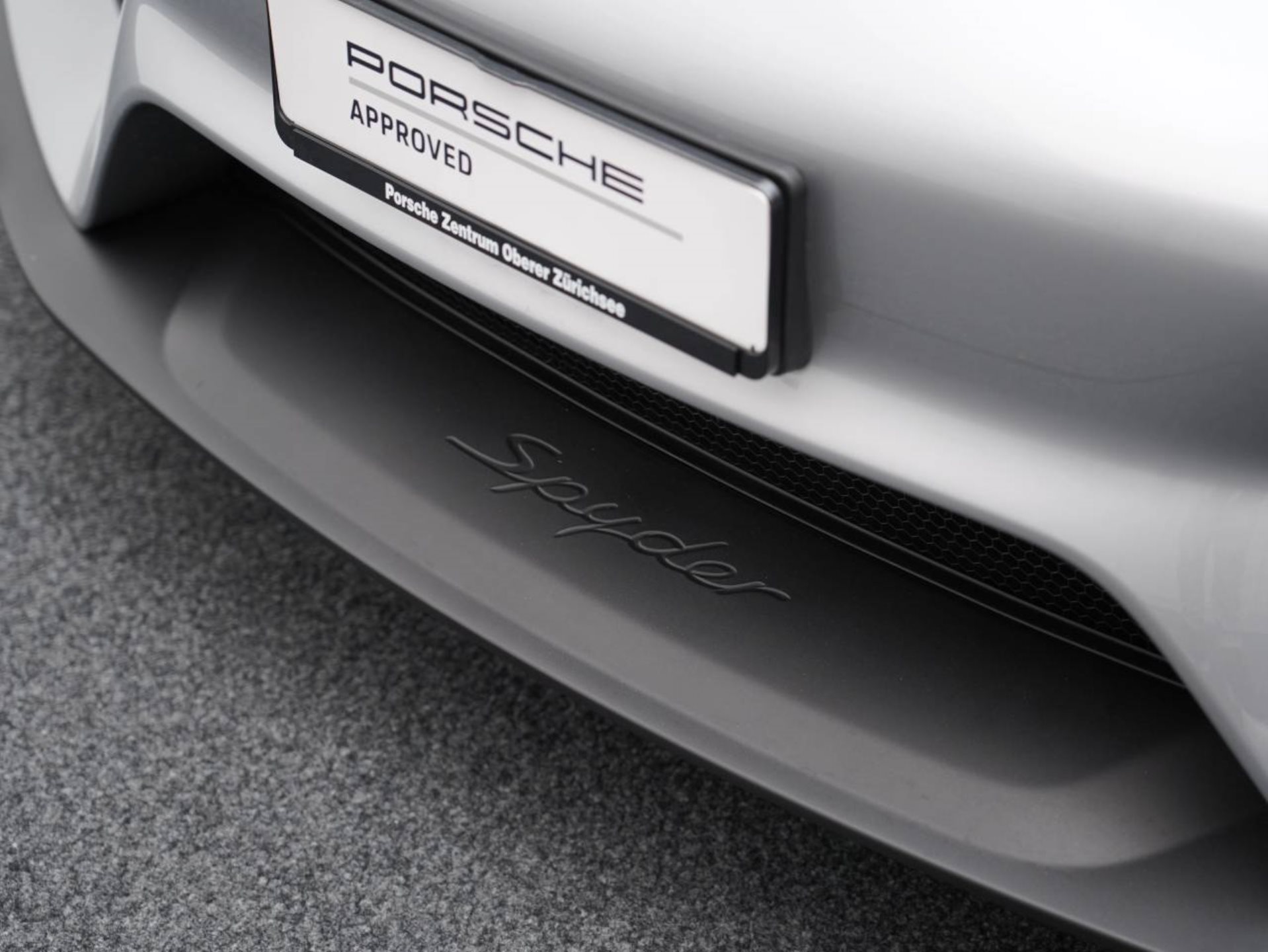 PORSCHE 718 Spyder-image-31