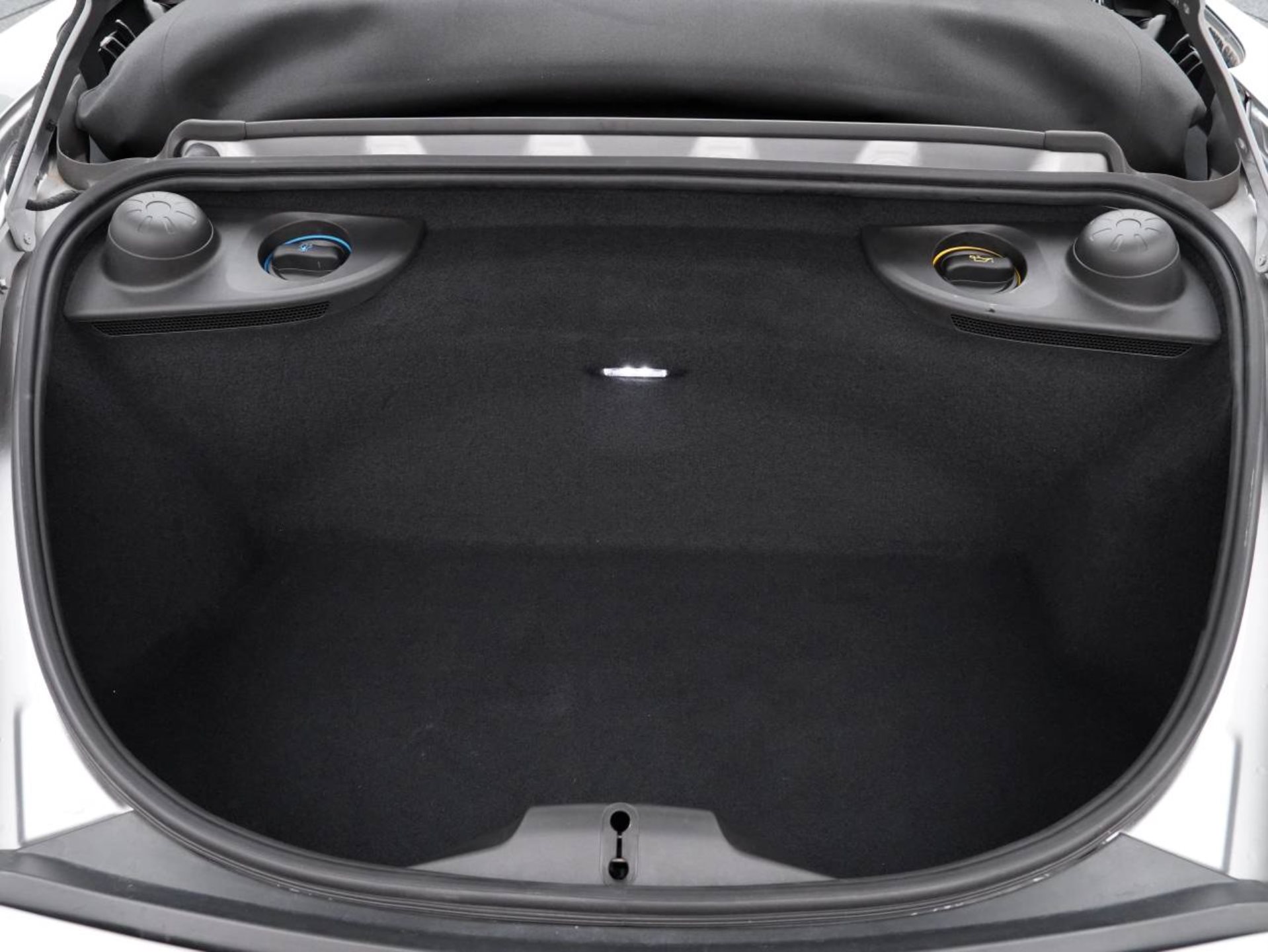 PORSCHE 718 Spyder-image-26