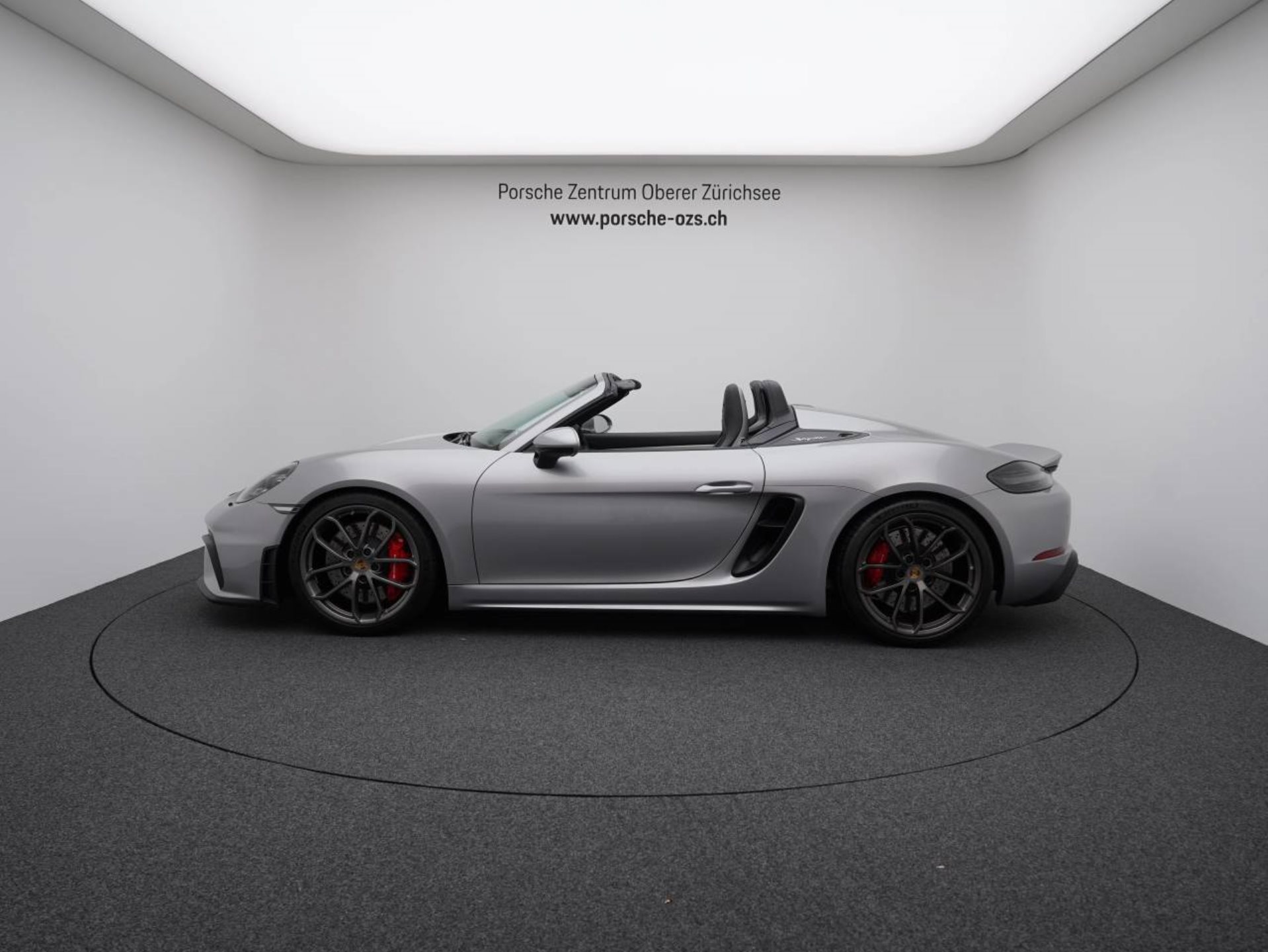 PORSCHE 718 Spyder-image-1