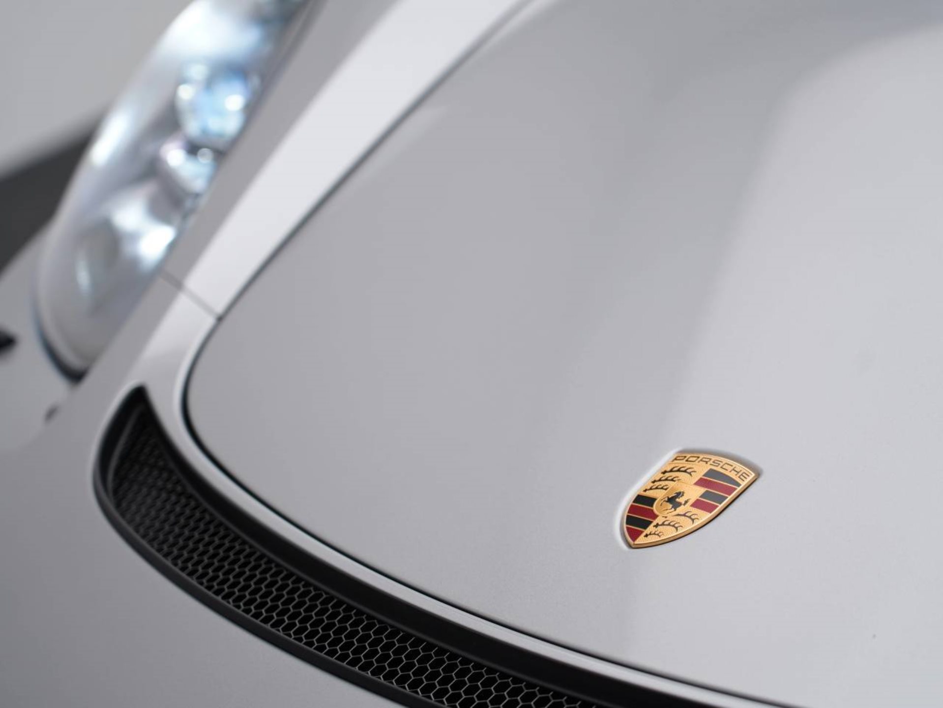 PORSCHE 718 Spyder-image-11