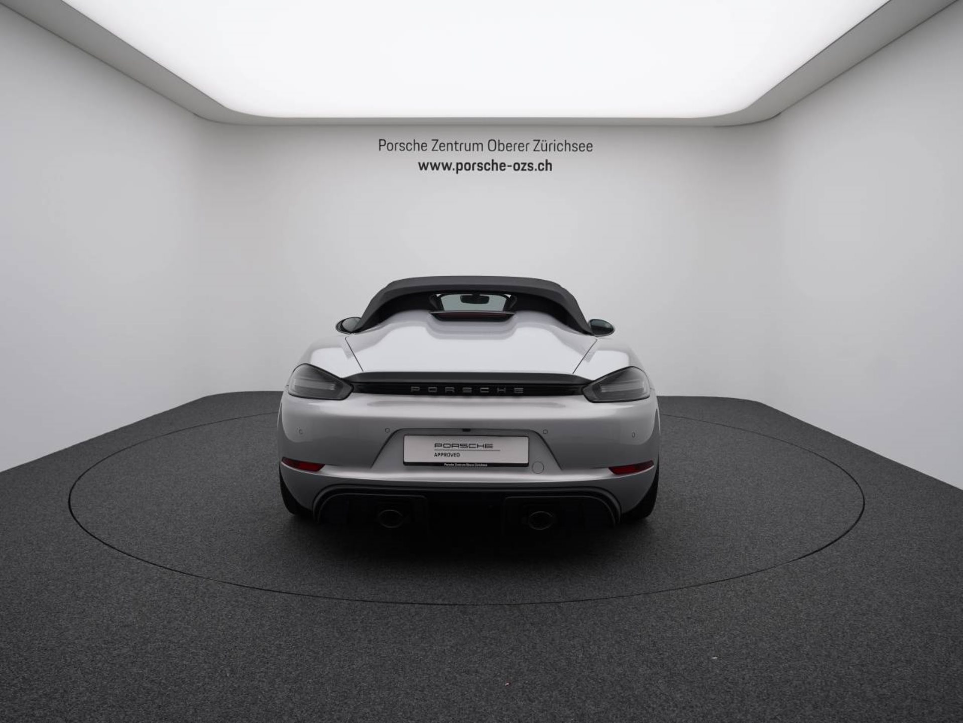 PORSCHE 718 Spyder-image-5