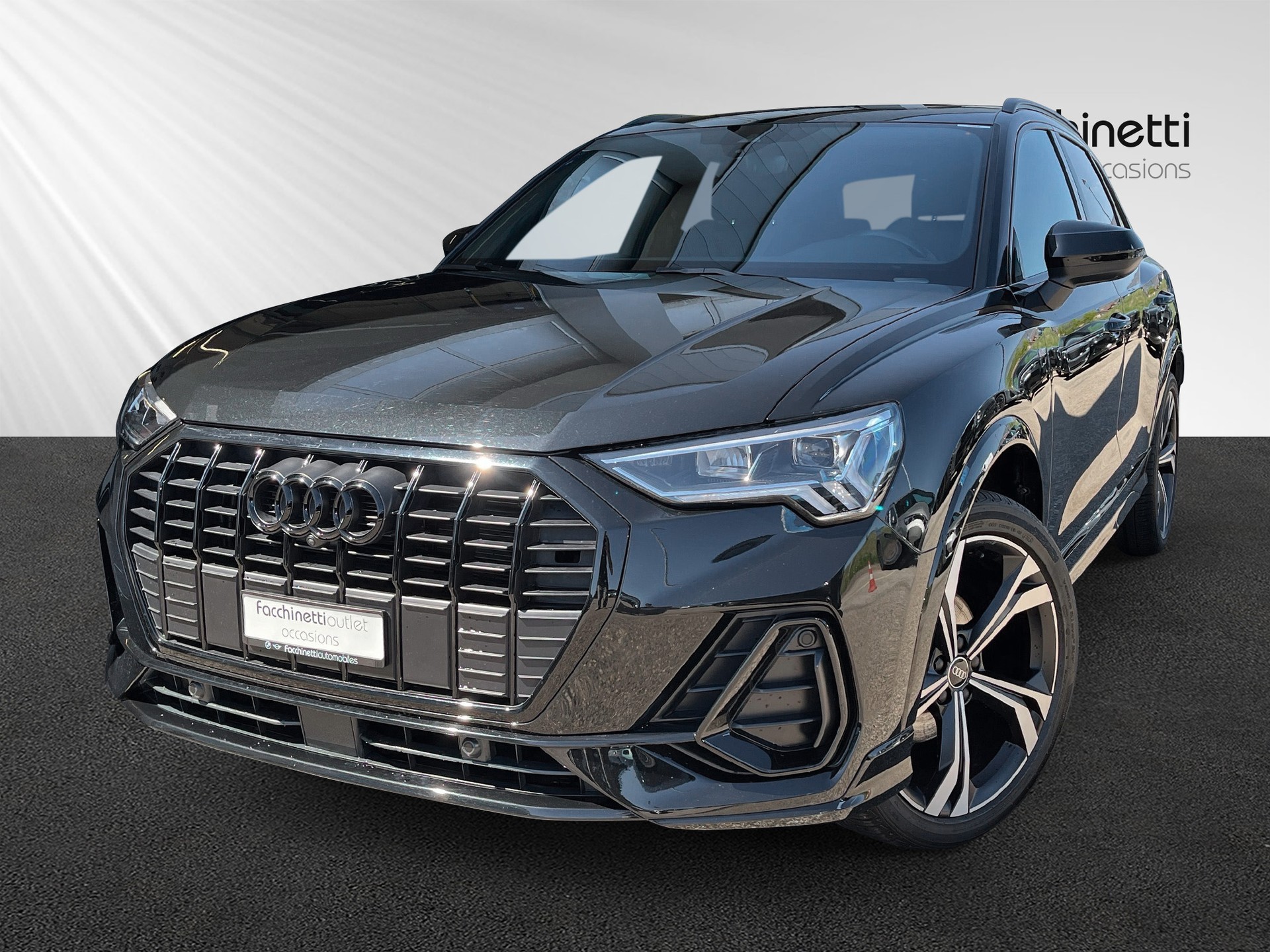 AUDI Q3 35 TFSI S line Attraction S-tronic-image-0