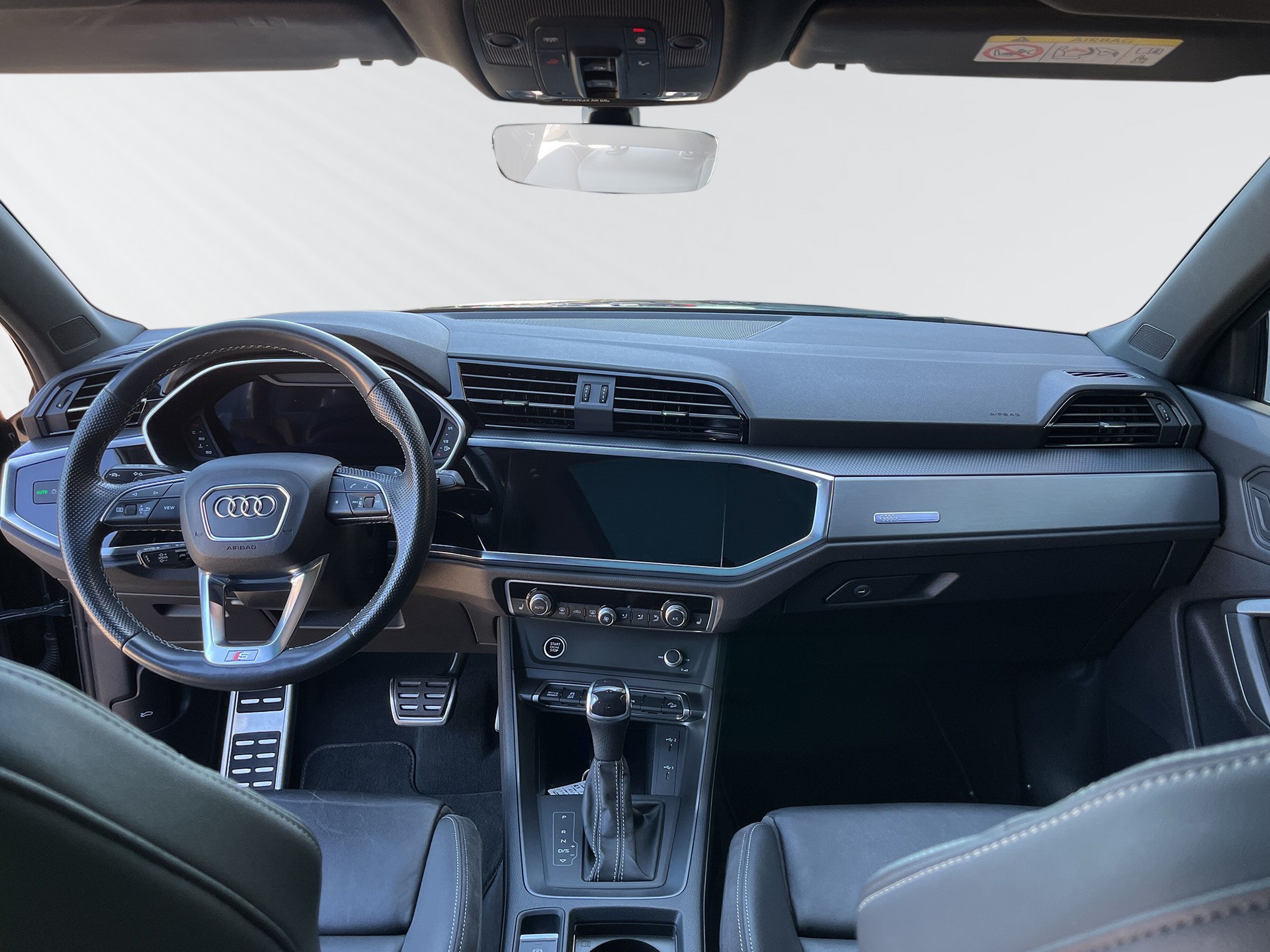 AUDI Q3 35 TFSI S line Attraction S-tronic-image-5