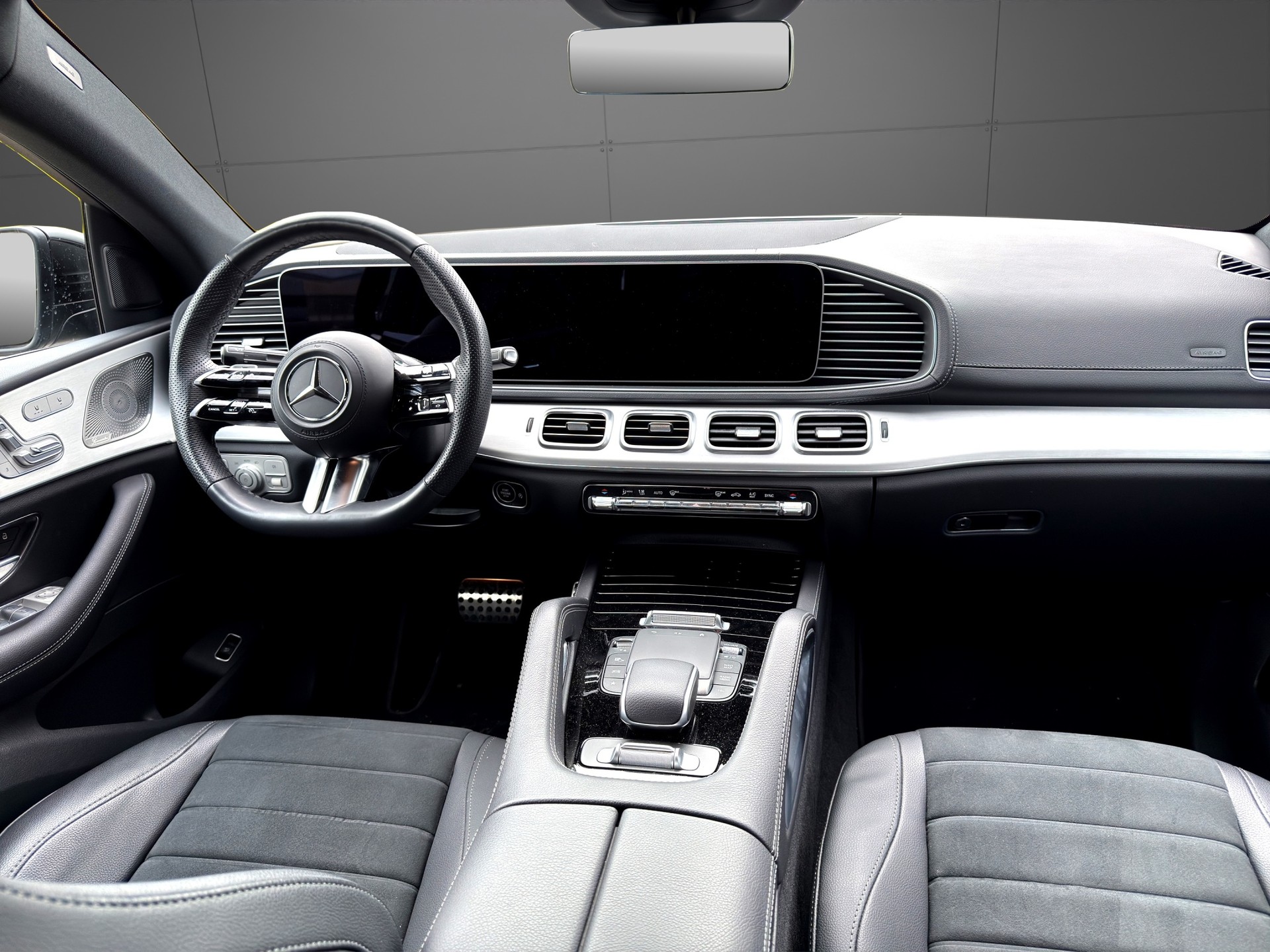 MERCEDES-BENZ GLE Coupé 300d AMG Line * Facelift *-image-14