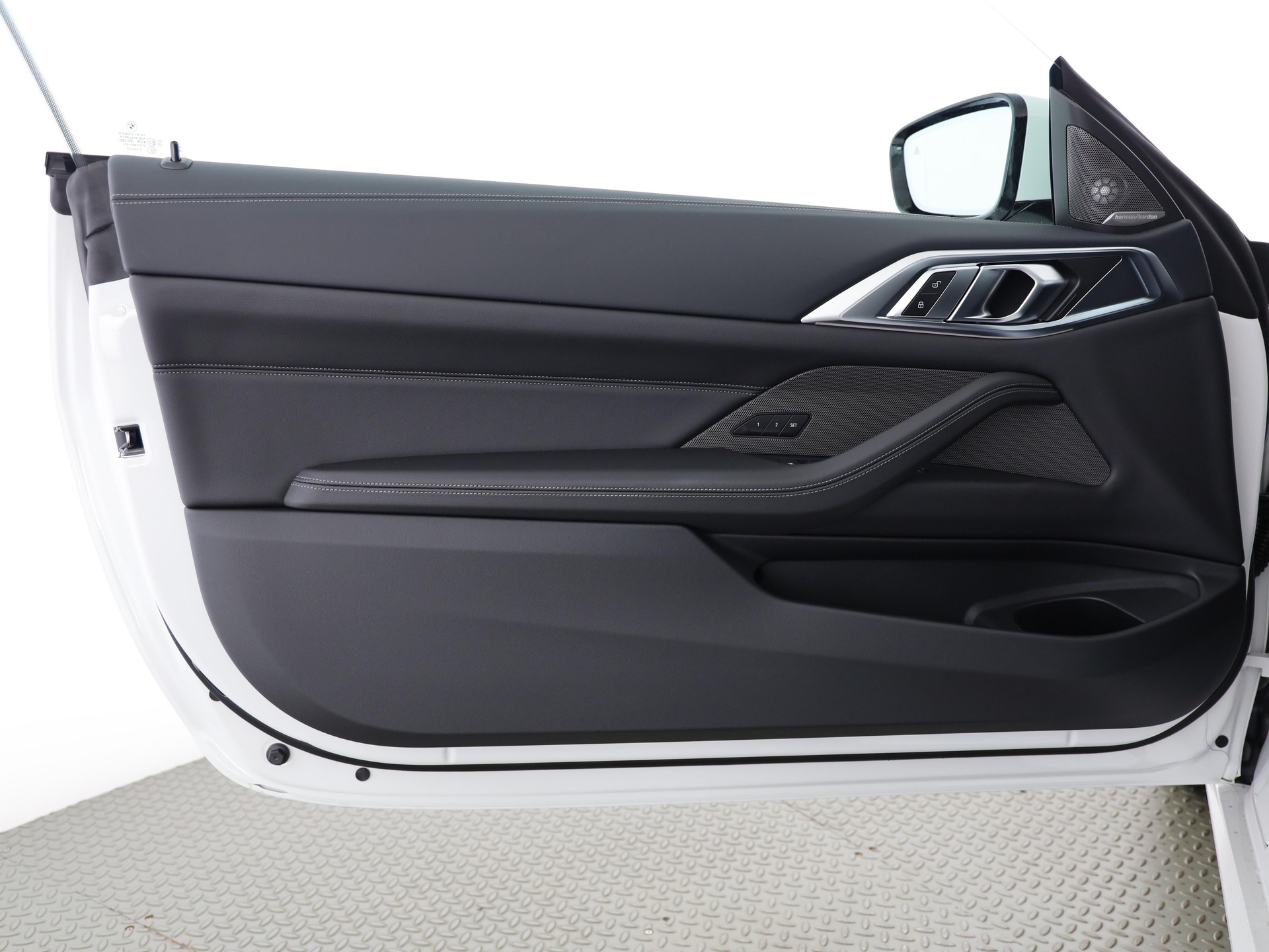 BMW 430i xDrive Cabrio-image-10