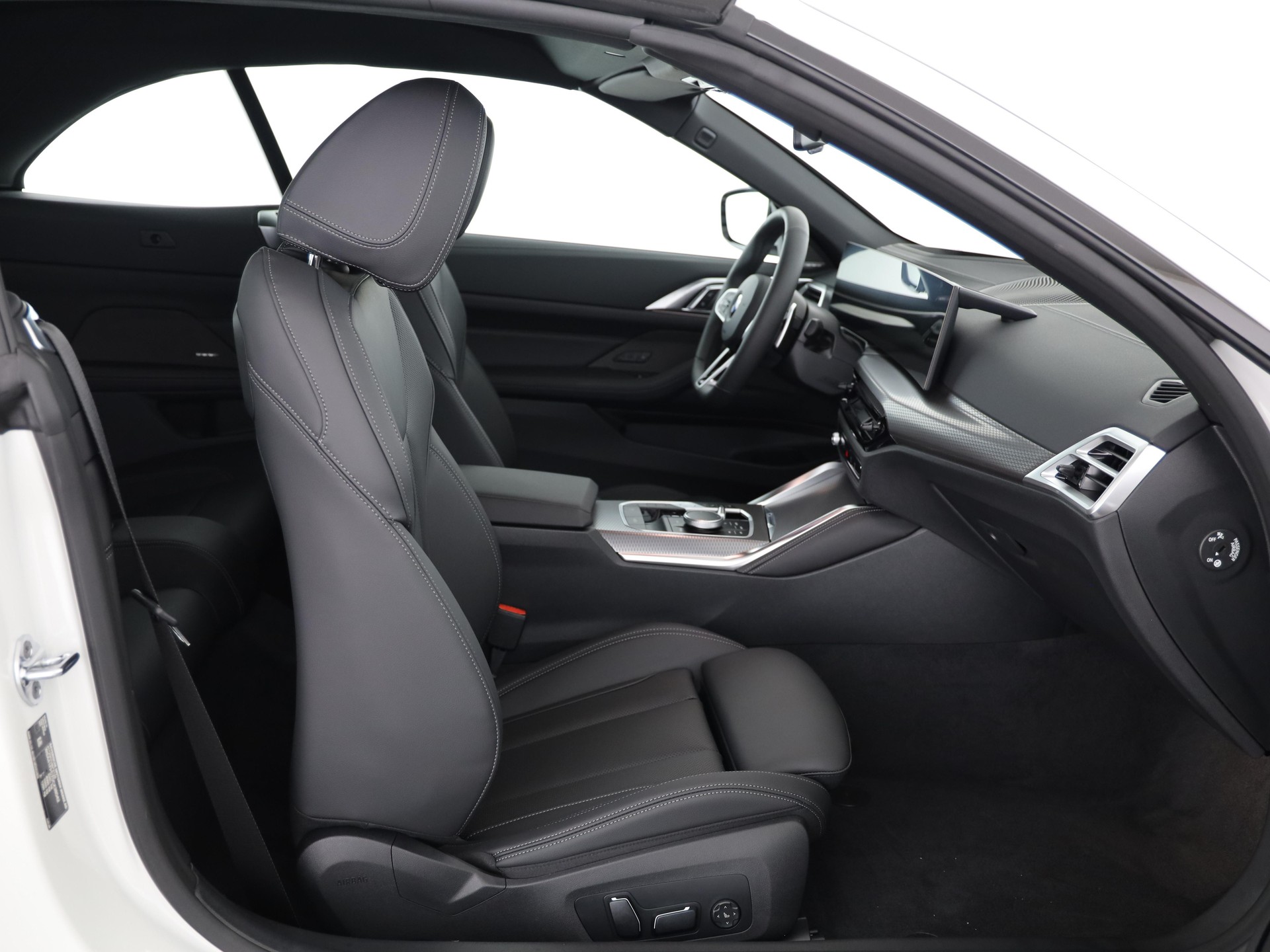 BMW 430i xDrive Cabrio-image-7