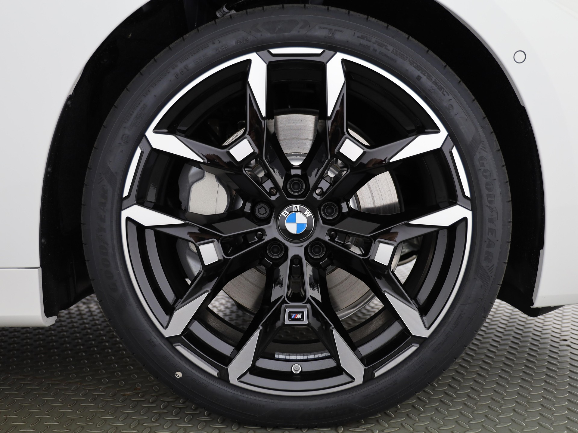 BMW 430i xDrive Cabrio-image-19