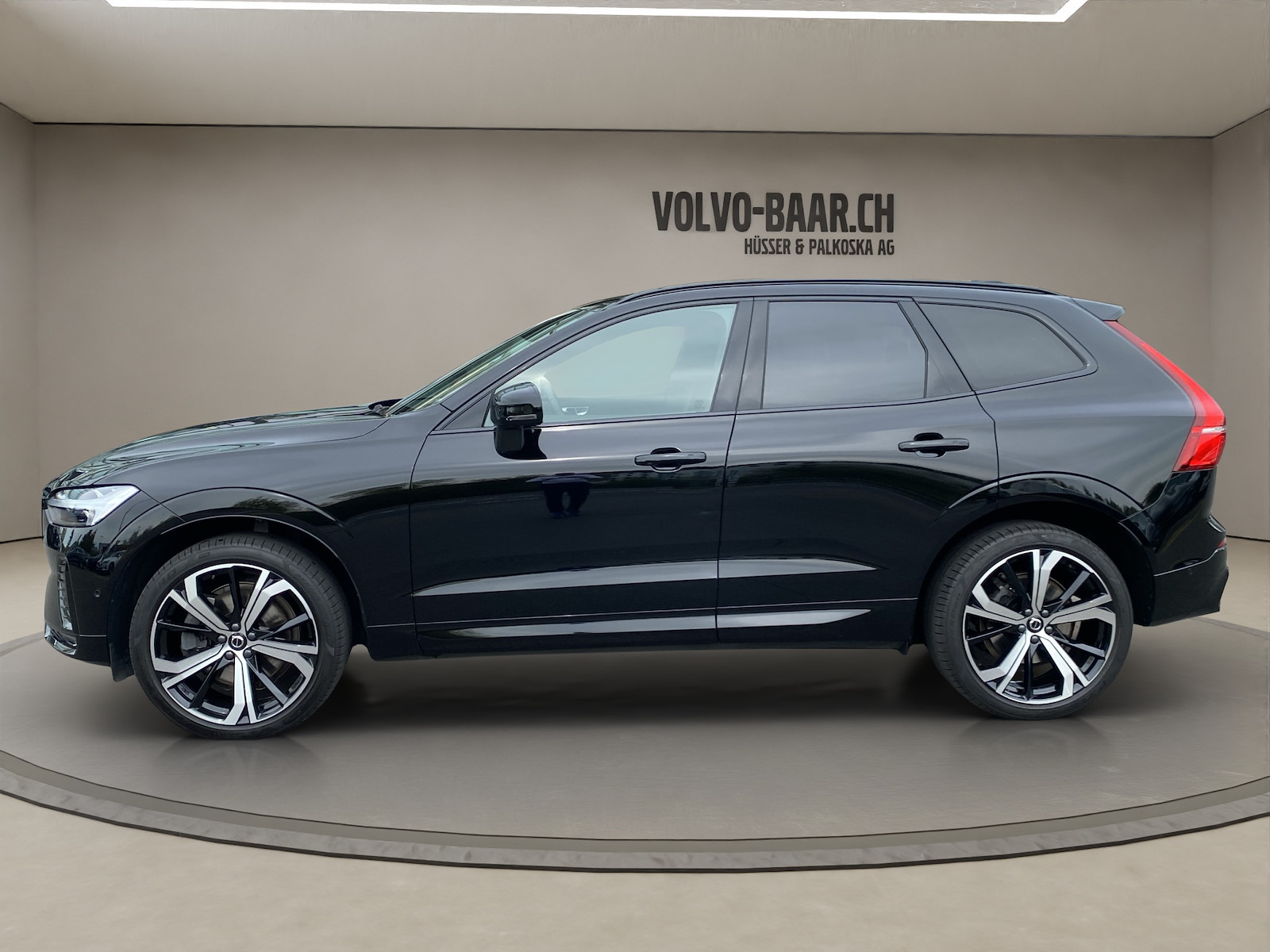 VOLVO XC60 2.0 B4 MH R-Design AWD-image-1
