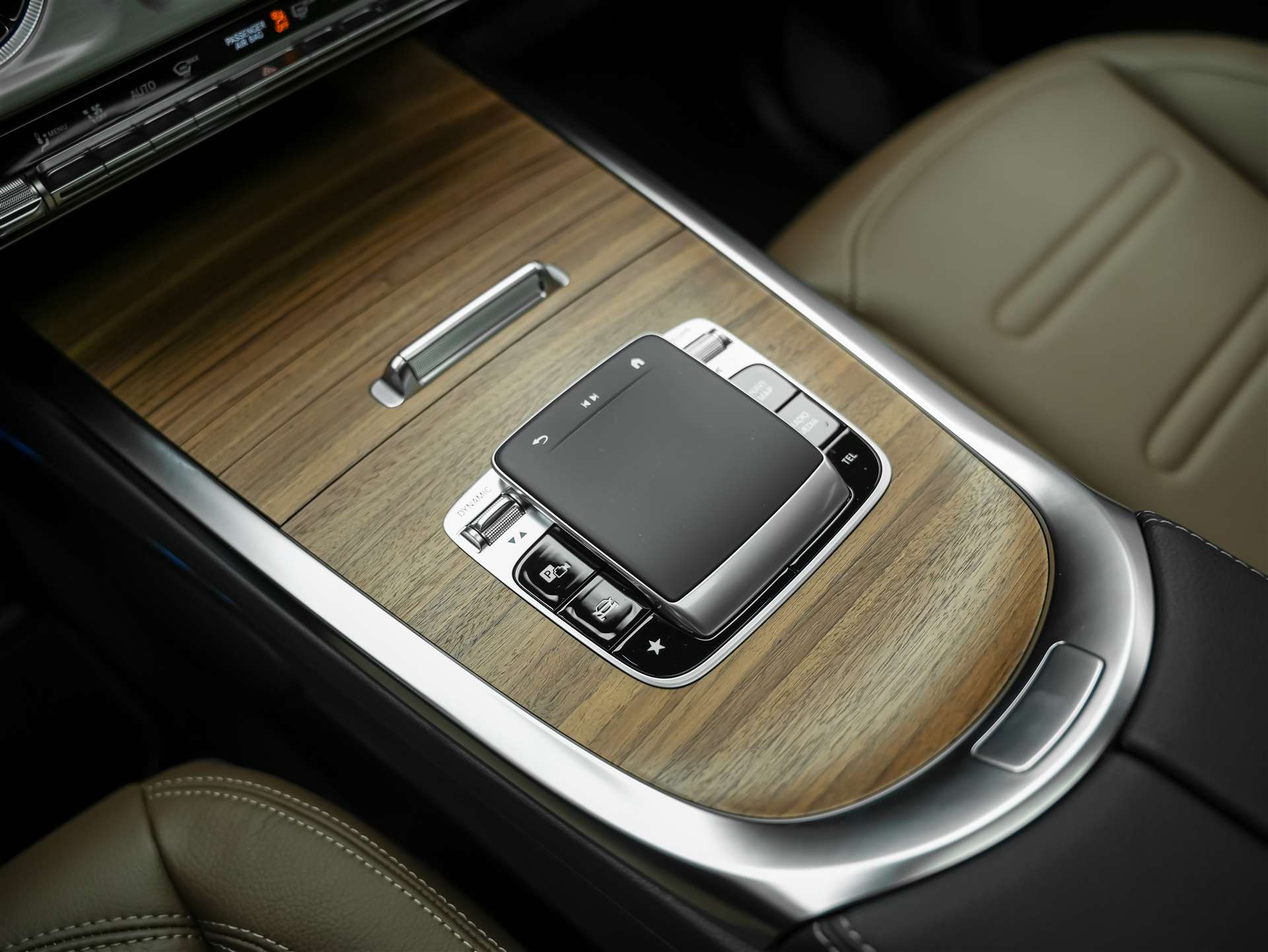 MERCEDES-BENZ G 450d 9G-Tronic *23" Felgen*Panorama*Exclusive Line* Standheizung*-image-29