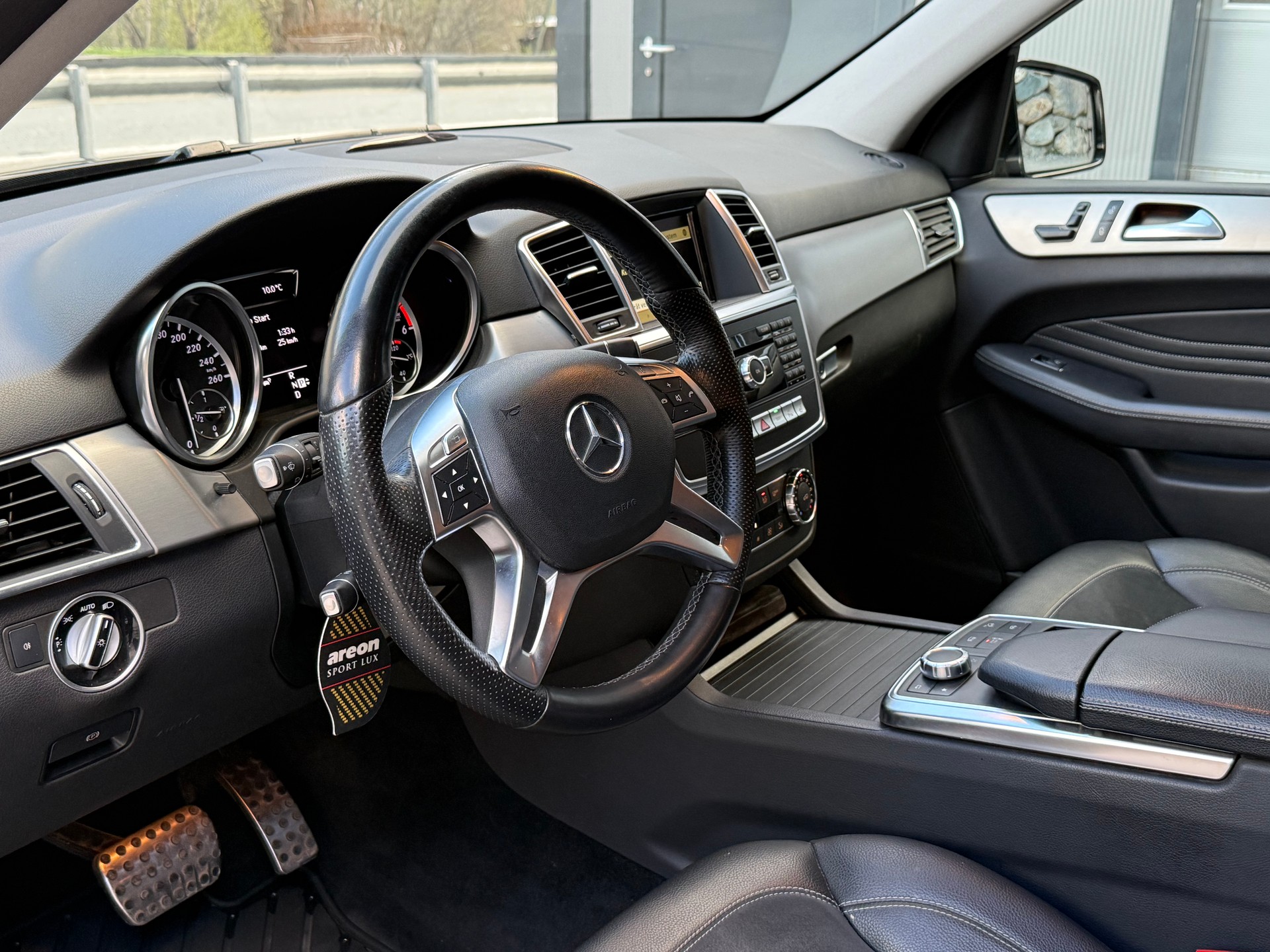 MERCEDES-BENZ ML 350 BlueTEC 4Matic 7G-Tronic-image-8