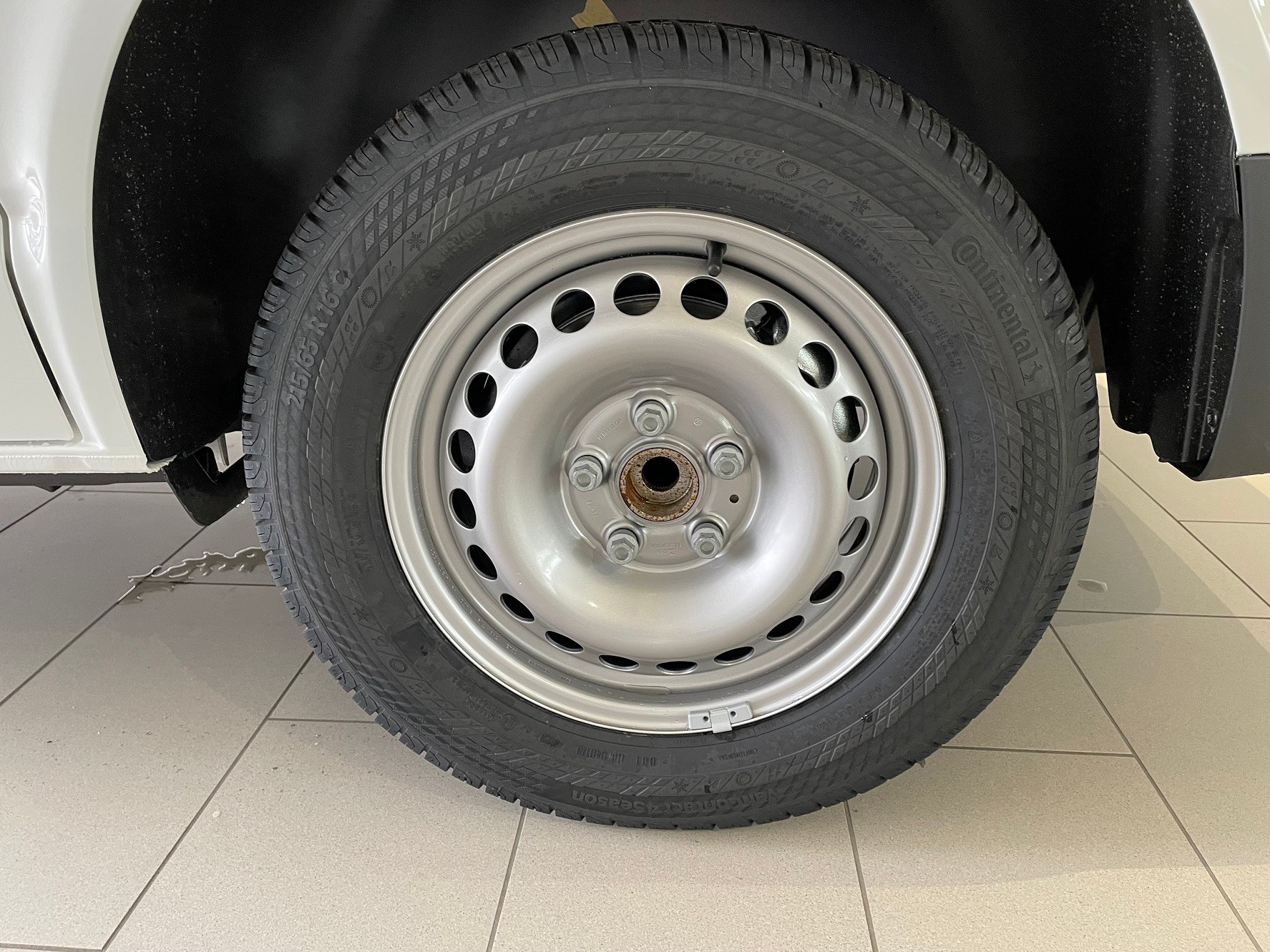 VW T6.1 2.0 TDI-image-5
