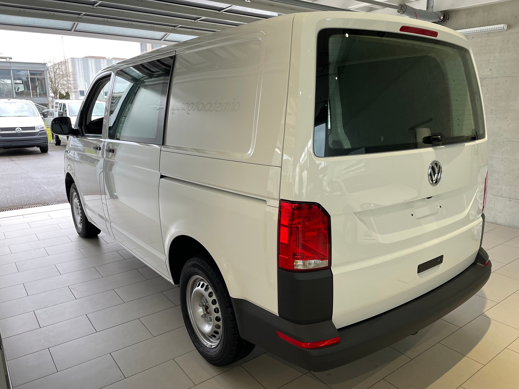 VW T6.1 2.0 TDI-image-3