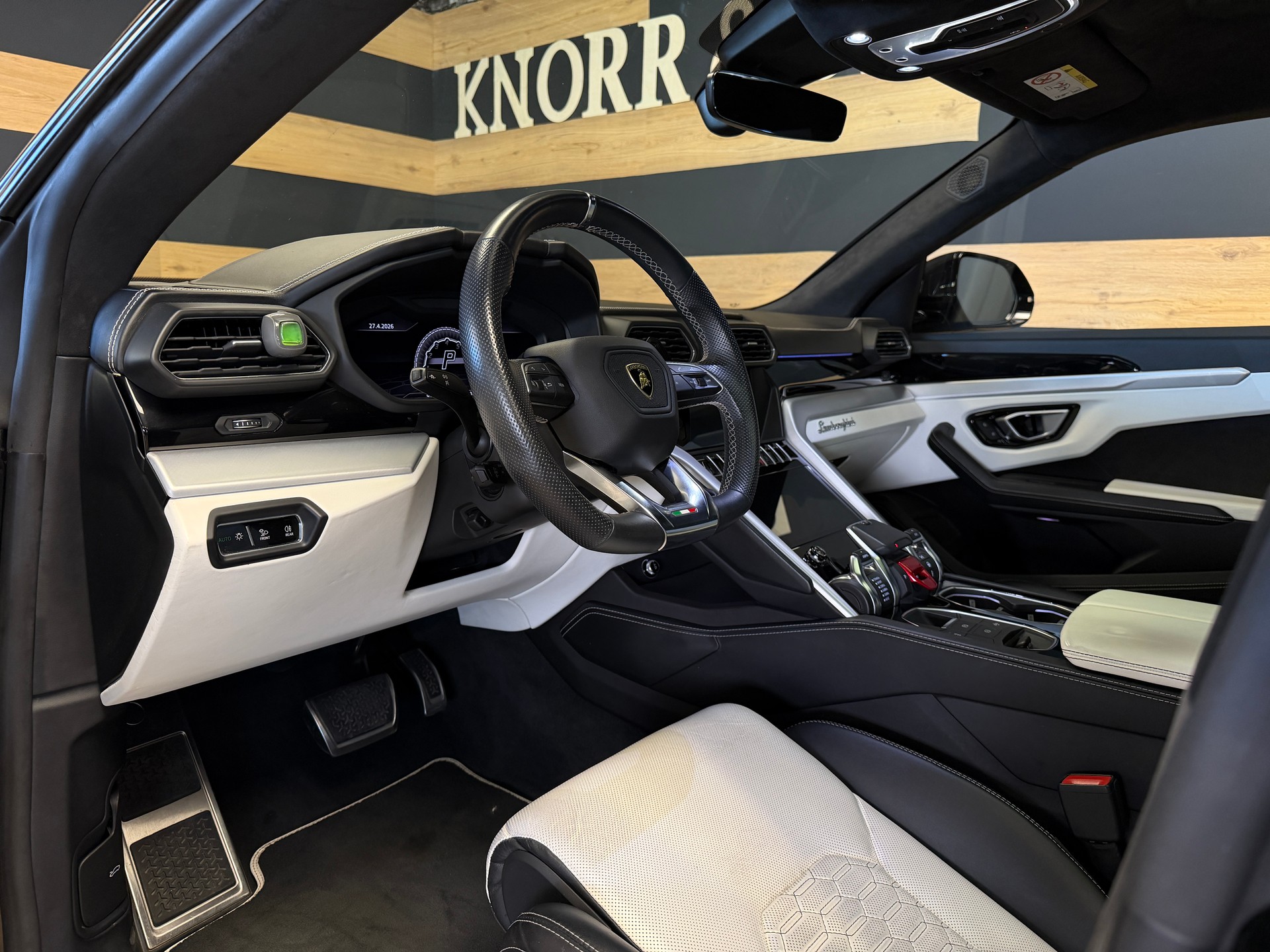 LAMBORGHINI Urus E-Gear-image-11