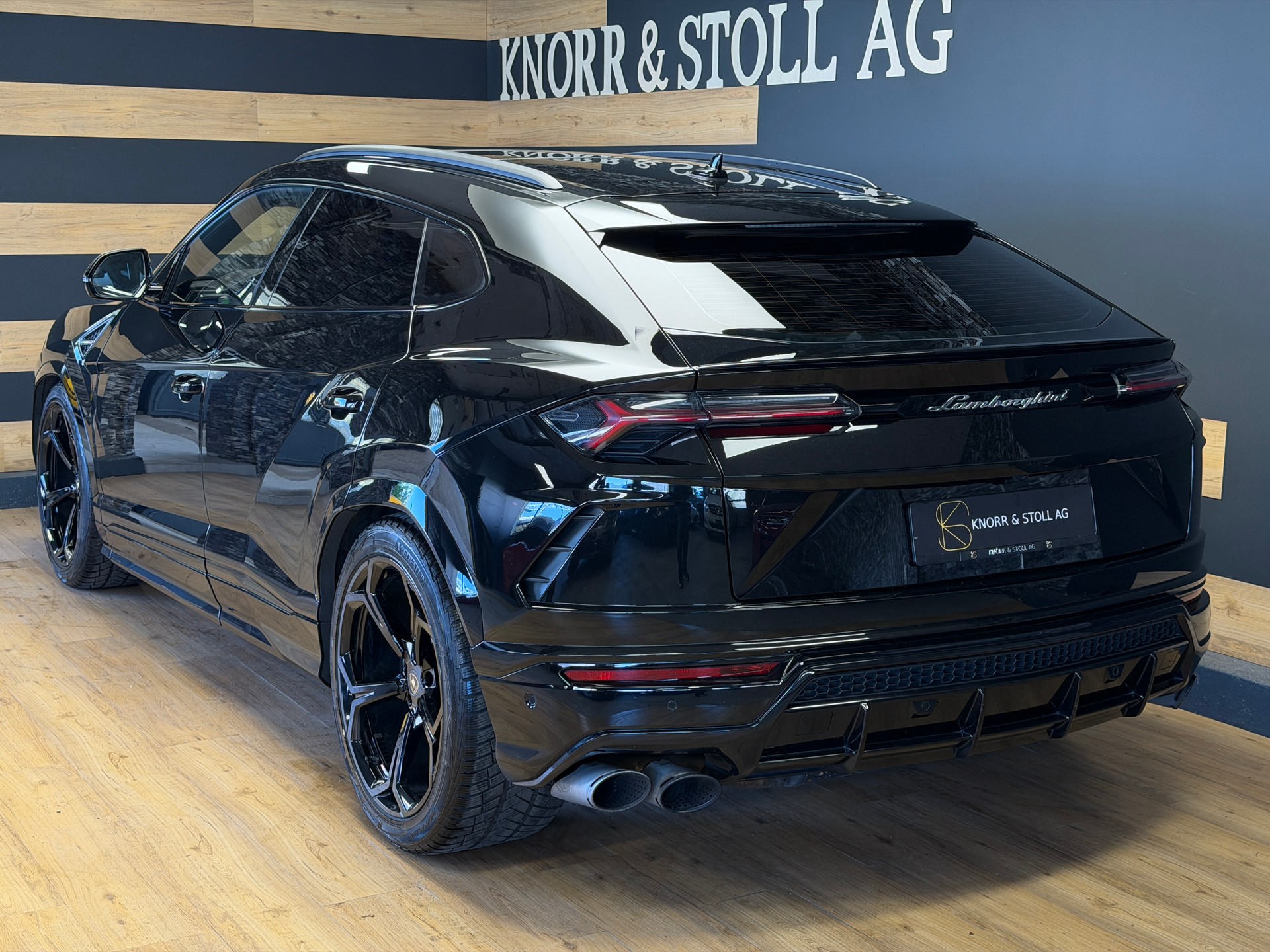 LAMBORGHINI Urus E-Gear-image-5