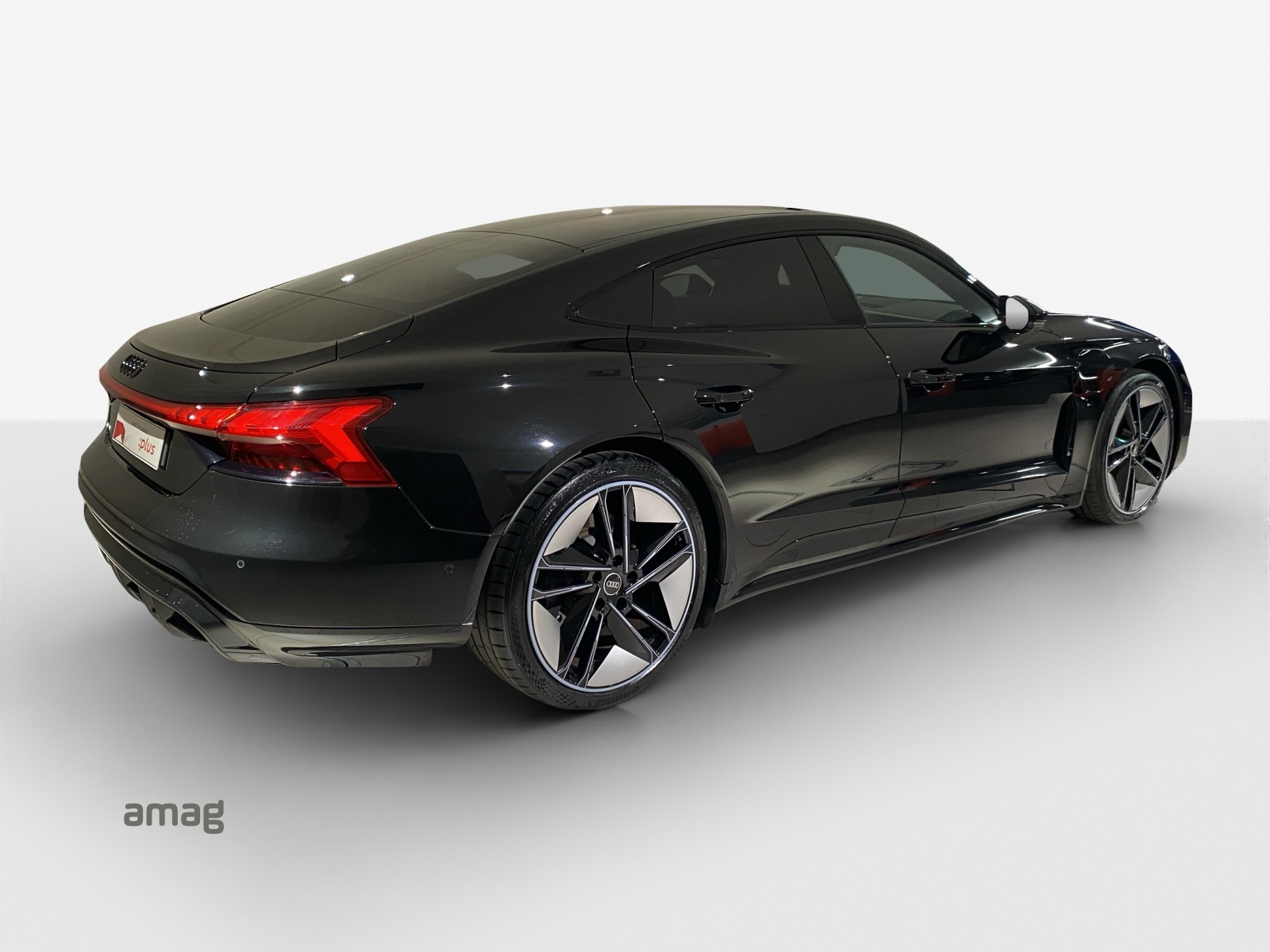 AUDI e-tron GT quattro-image-5