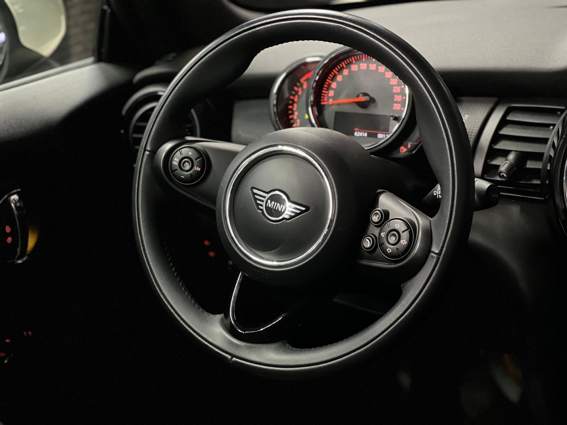 MINI Cooper Brighton Cabriolet-image-11