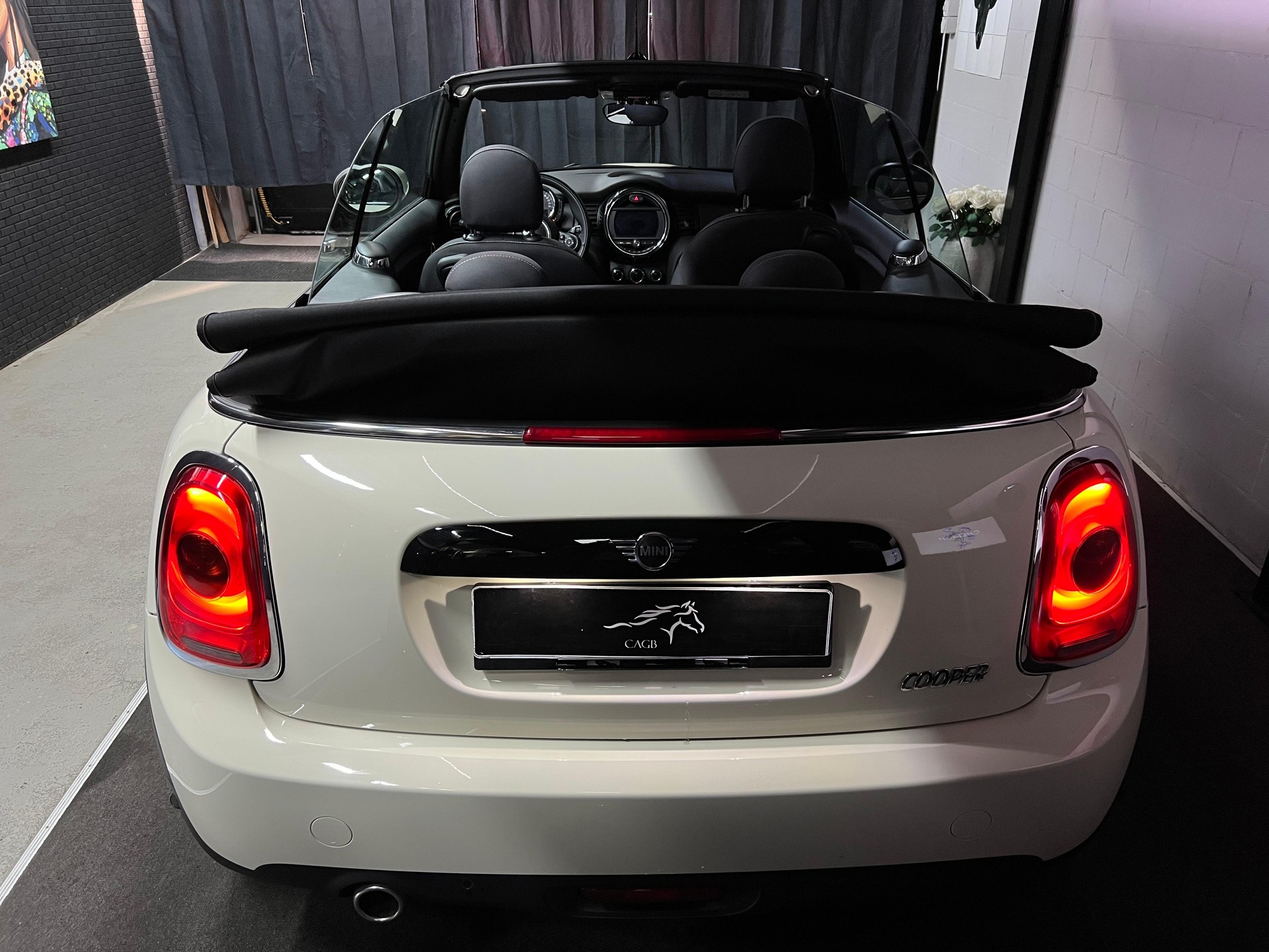 MINI Cooper Brighton Cabriolet-image-4