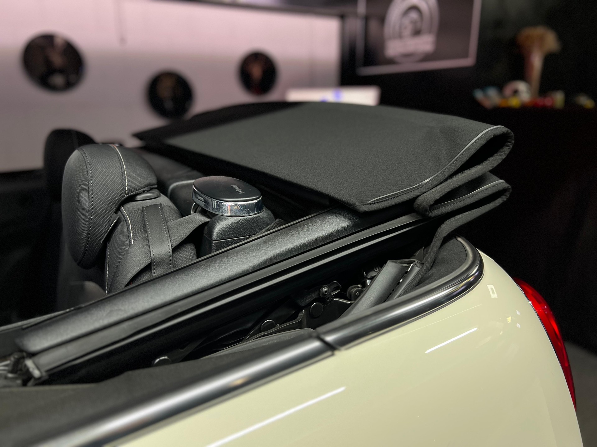 MINI Cooper Brighton Cabriolet-image-8