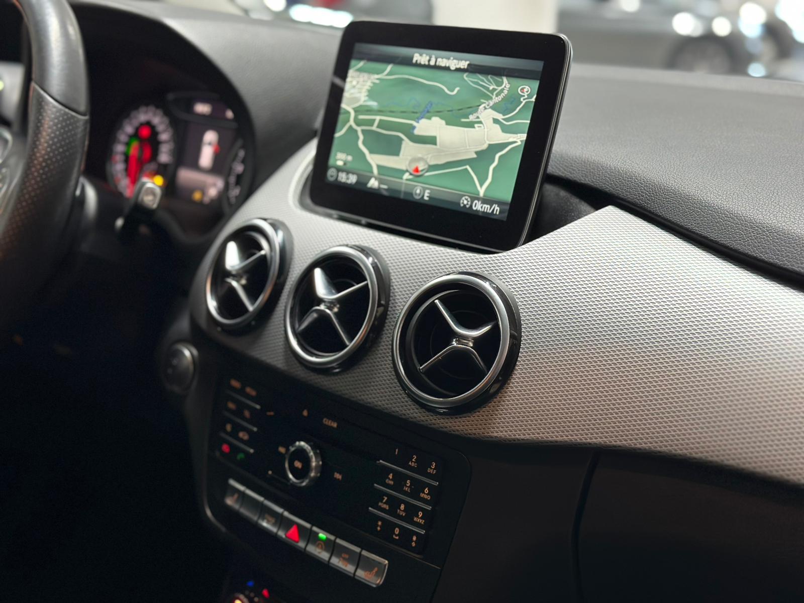 MERCEDES-BENZ B 220 4Matic 7G-DCT-image-14