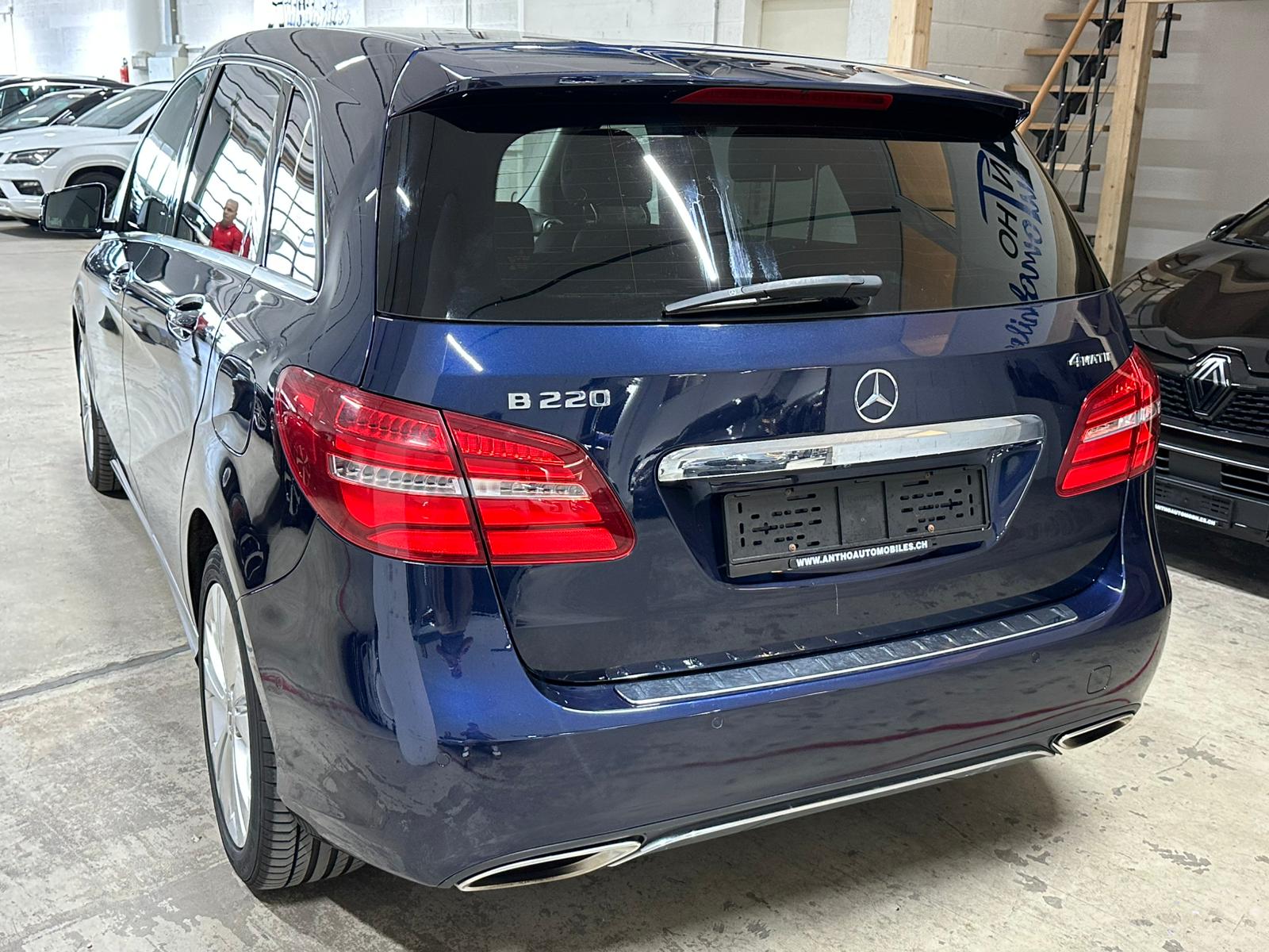 MERCEDES-BENZ B 220 4Matic 7G-DCT-image-3