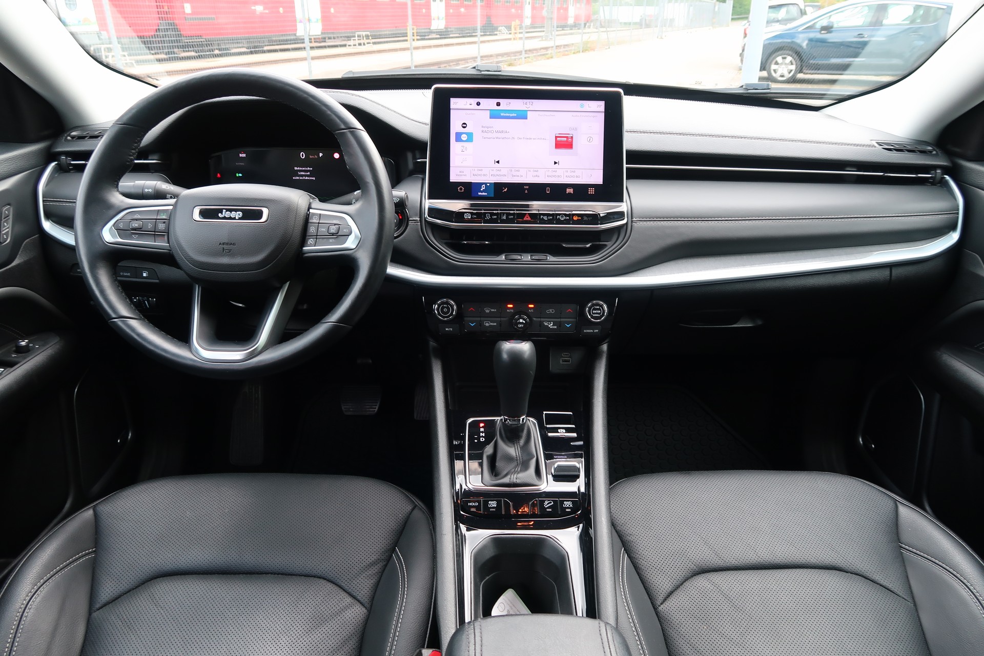 JEEP Compass 1.3 T PHEV S AWD-image-11