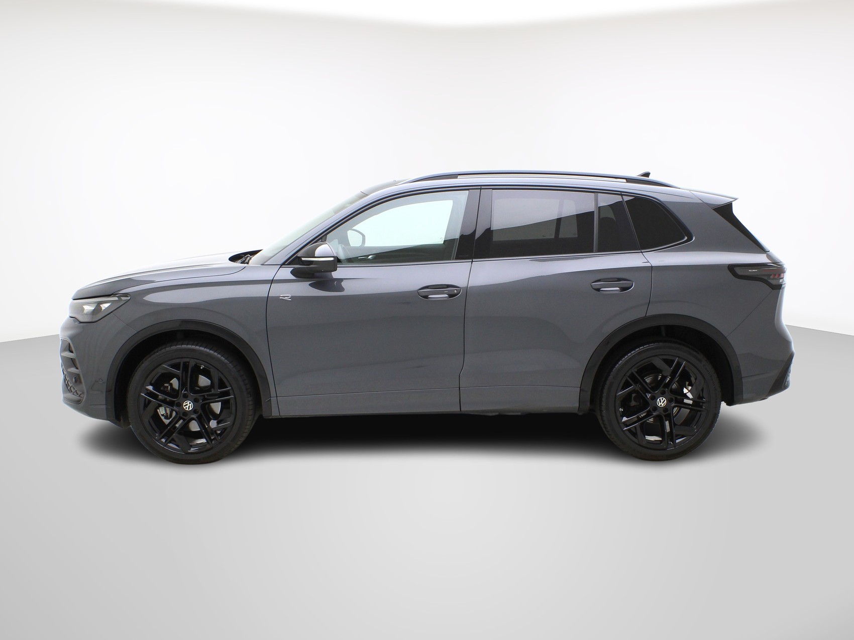 VW Tiguan 2.0 TDI DSG R-Line Black Style 4Motion (2025)-image-1