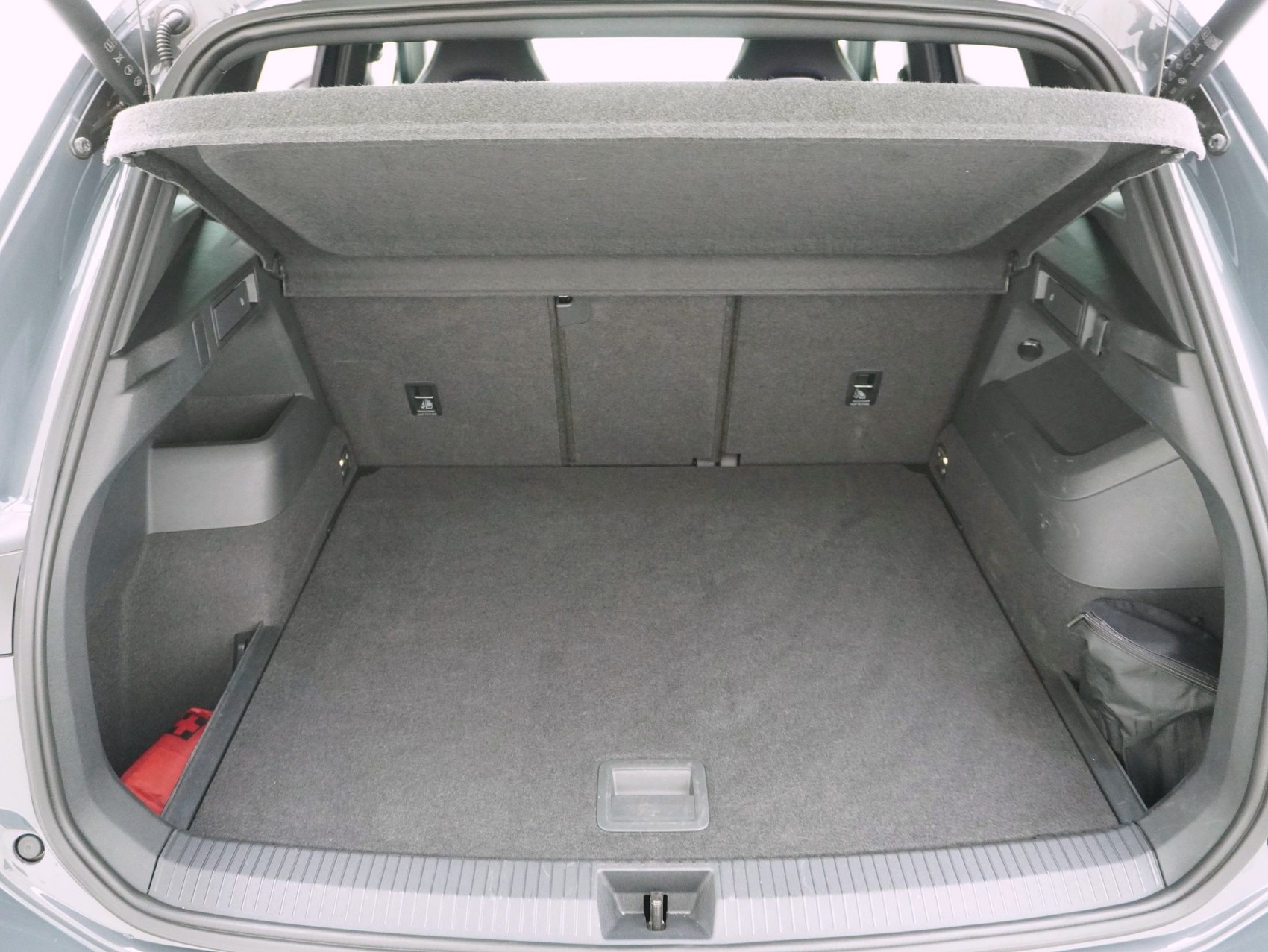 VW Tiguan 2.0 TDI DSG R-Line Black Style 4Motion (2025)-image-10