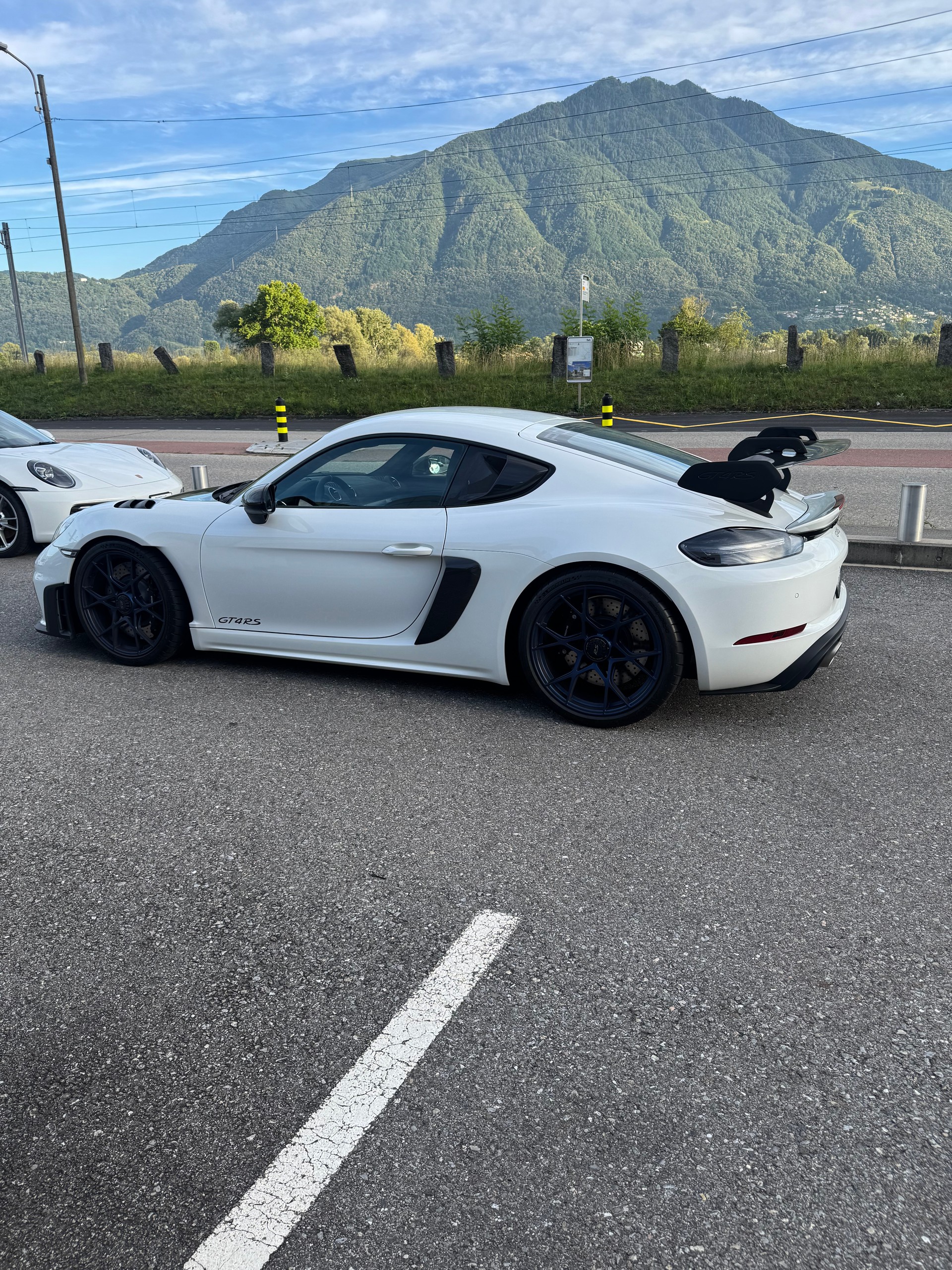 PORSCHE 718 Cayman GT4 RS PDK Weissach (MY25)-image-3