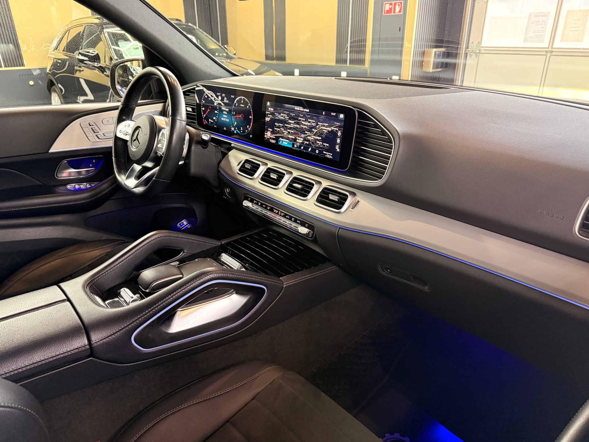 MERCEDES-BENZ GLE 350 d AMG Line 4matic-image-10