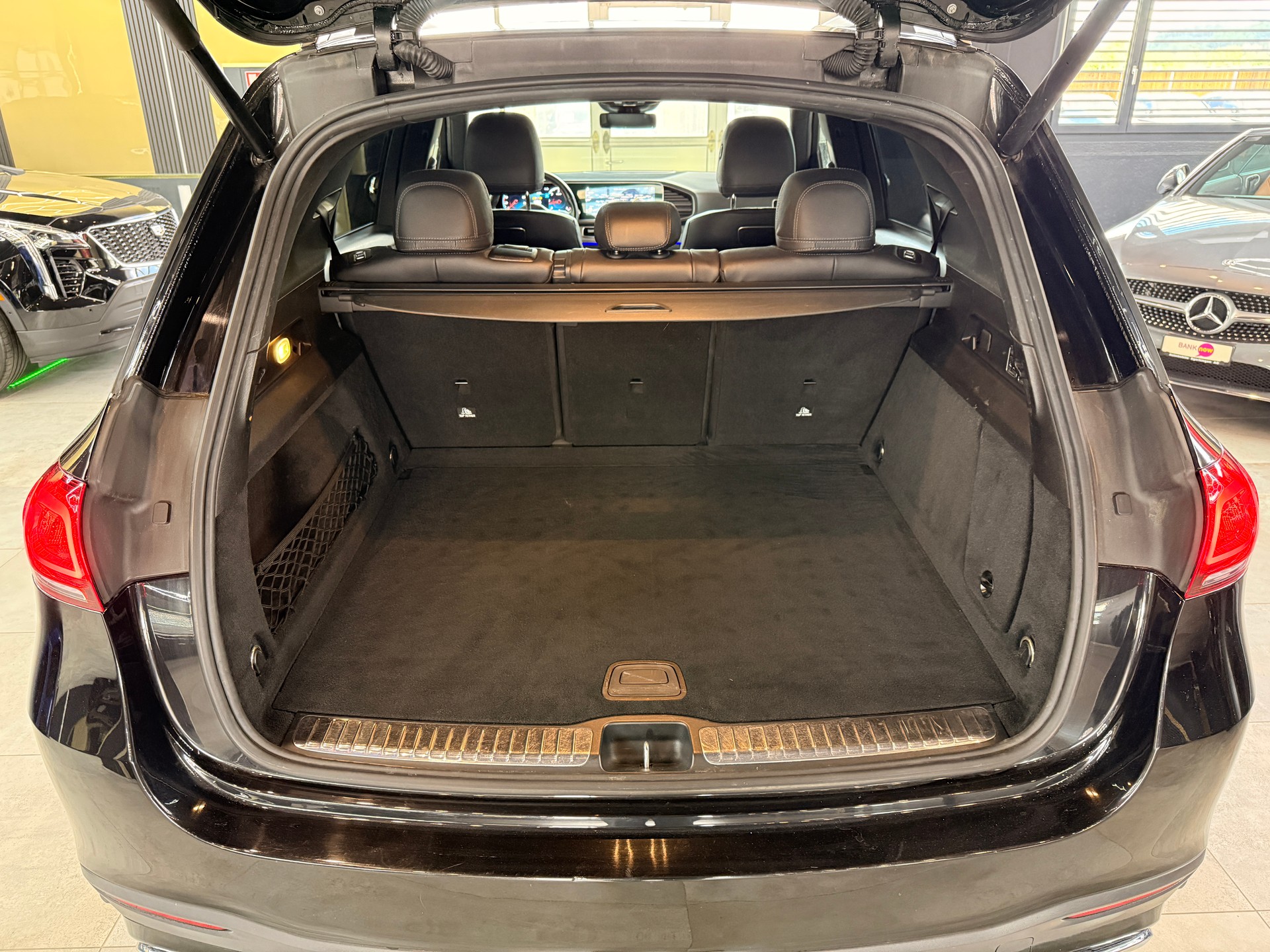 MERCEDES-BENZ GLE 350 d AMG Line 4matic-image-16