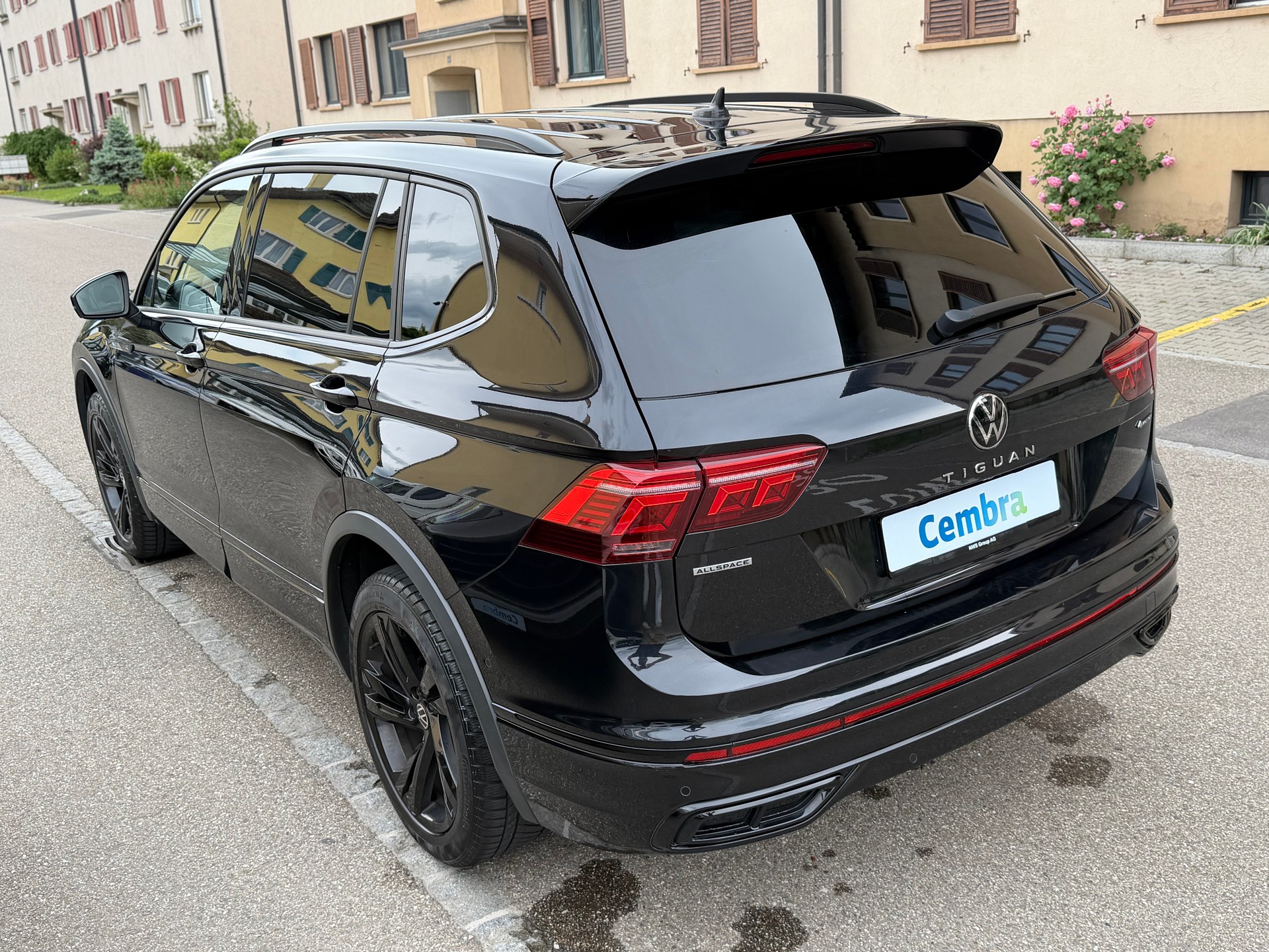 VW Tiguan Allspace 2.0 TDI SCR R-Line 4Motion DSG **200PS**-image-5
