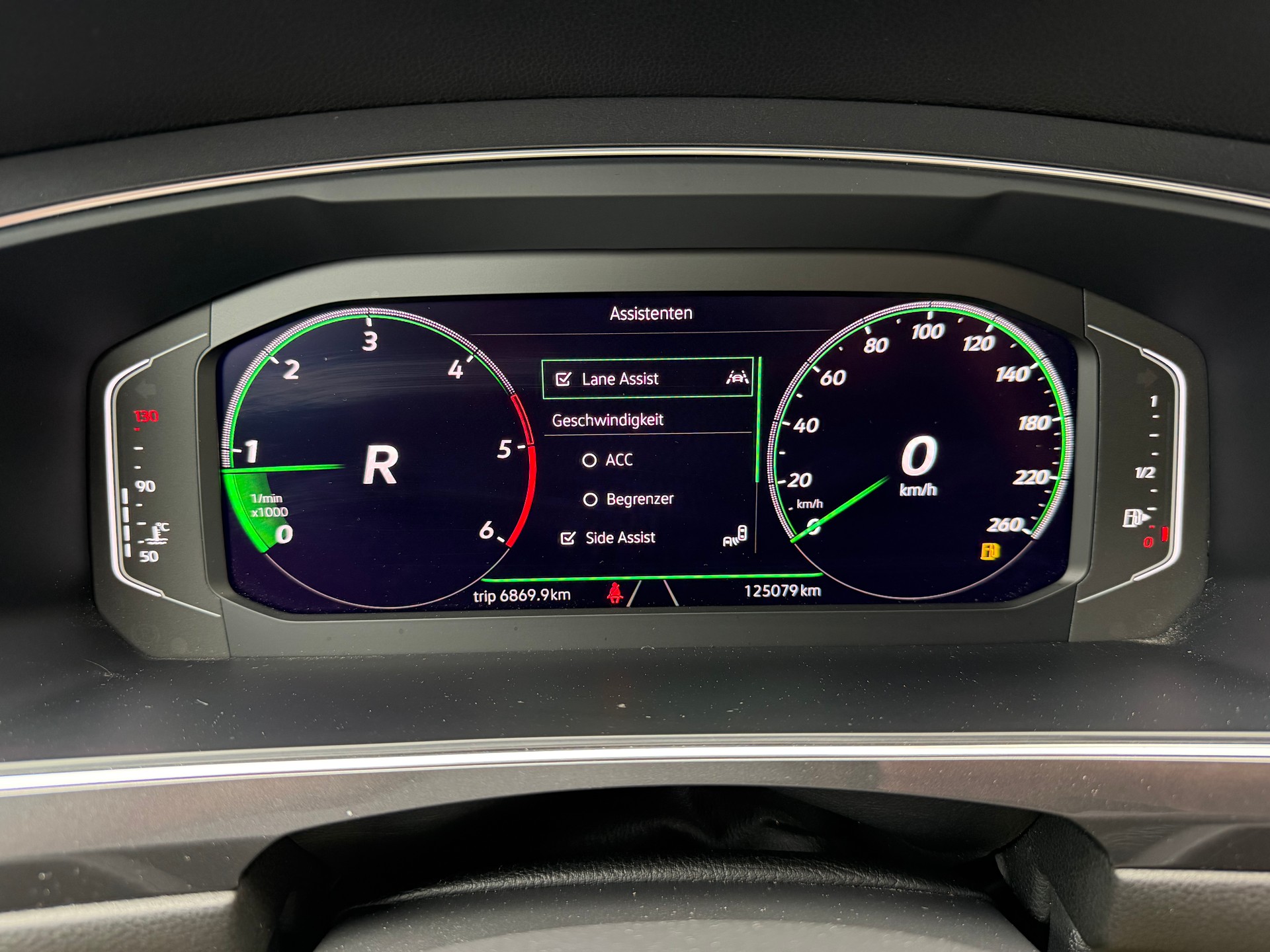 VW Tiguan Allspace 2.0 TDI SCR R-Line 4Motion DSG **200PS**-image-24
