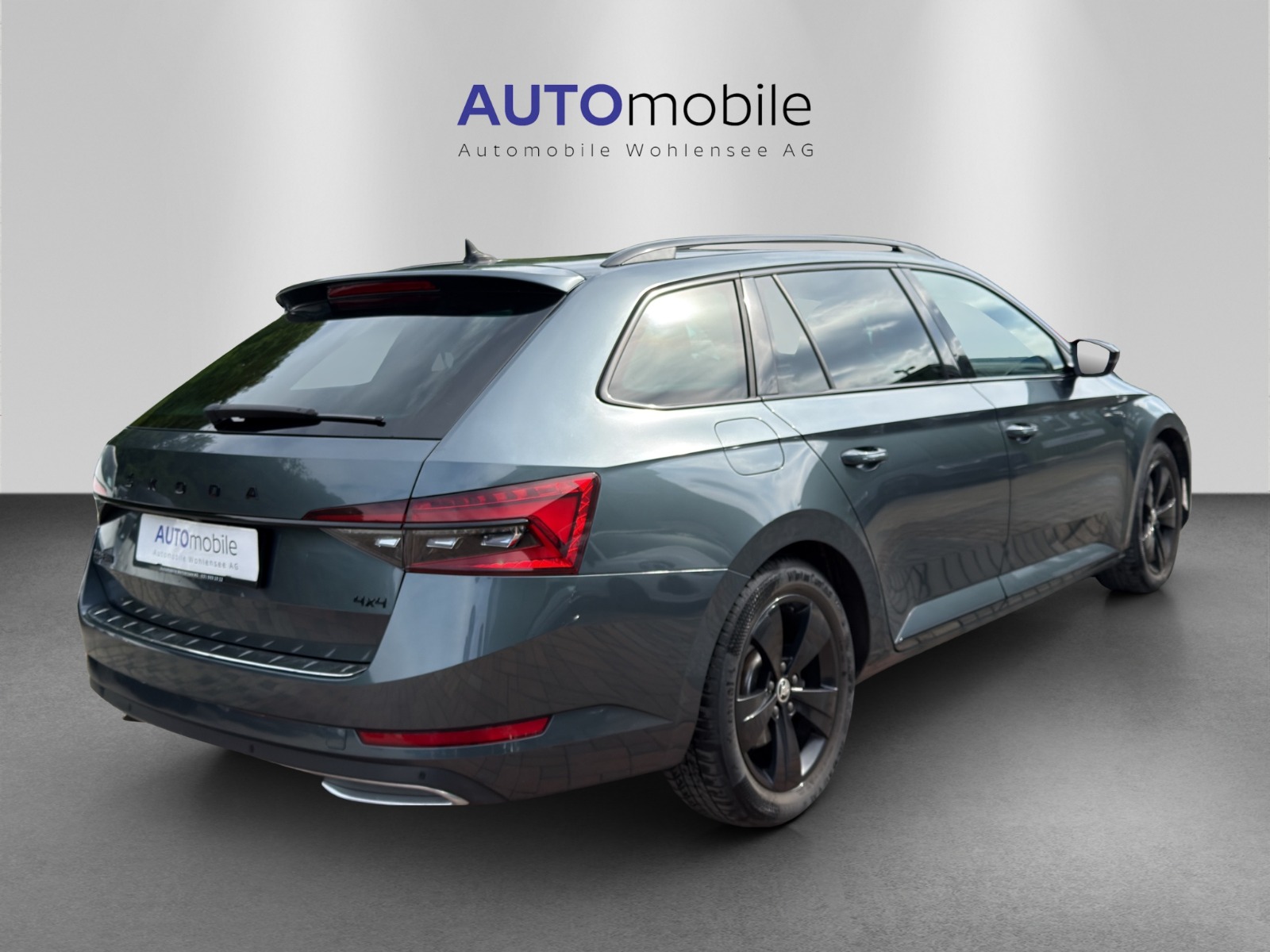 SKODA Superb Combi 2.0 TDi SportLine 4x4 DSG-image-4