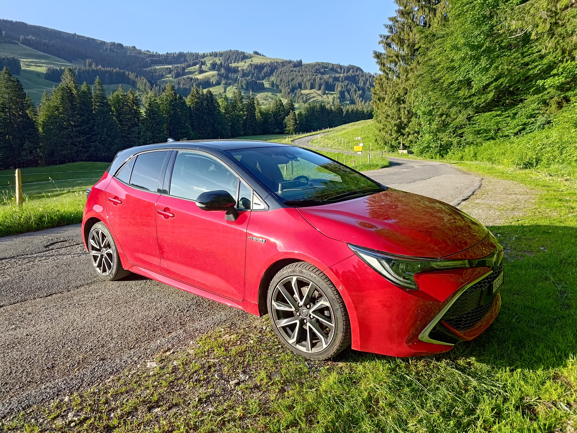 TOYOTA 2.0 HSD Style-image-1