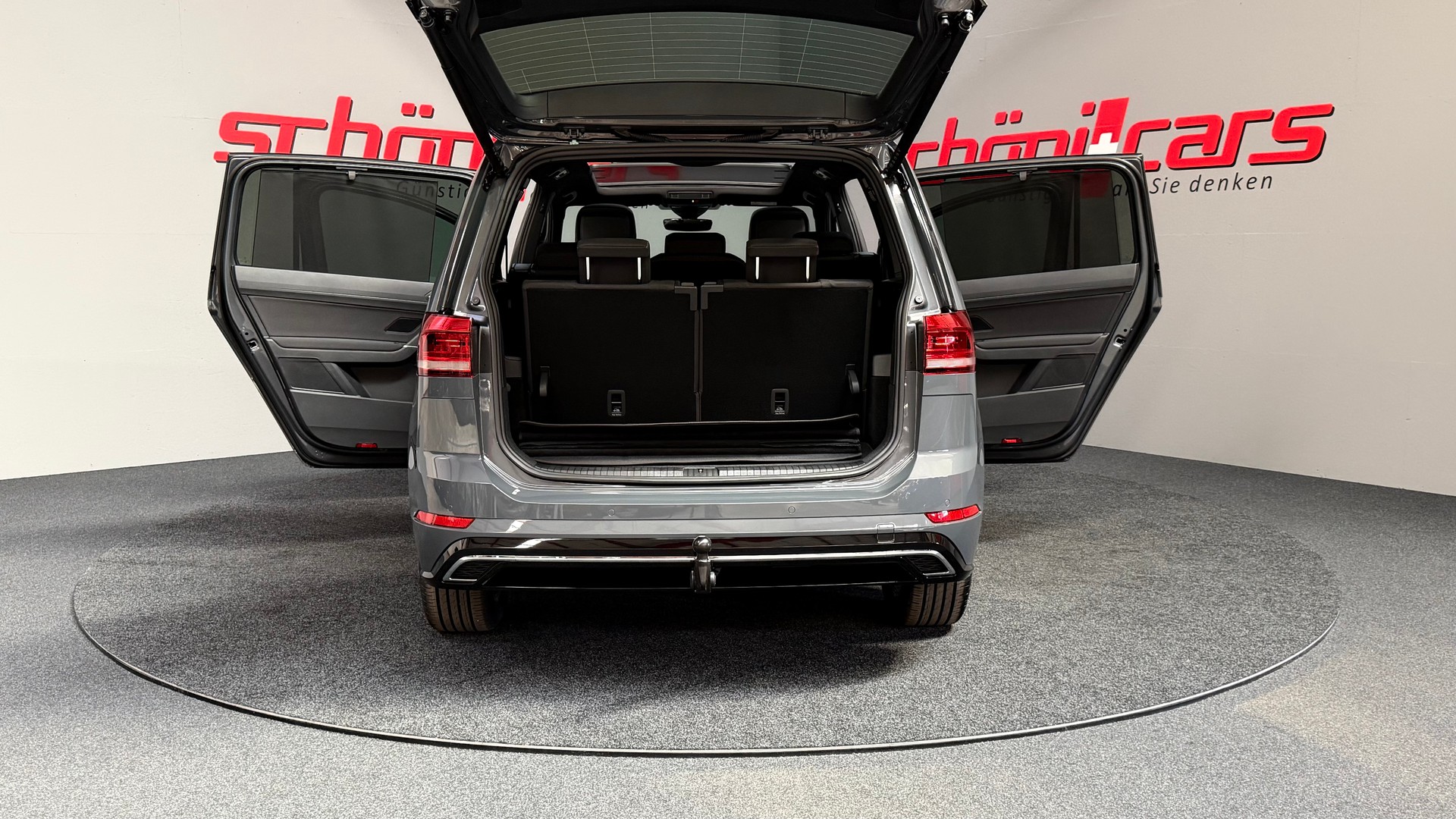 VW Touran 1.5 TSI EVO R-Line DSG Panorama-image-5